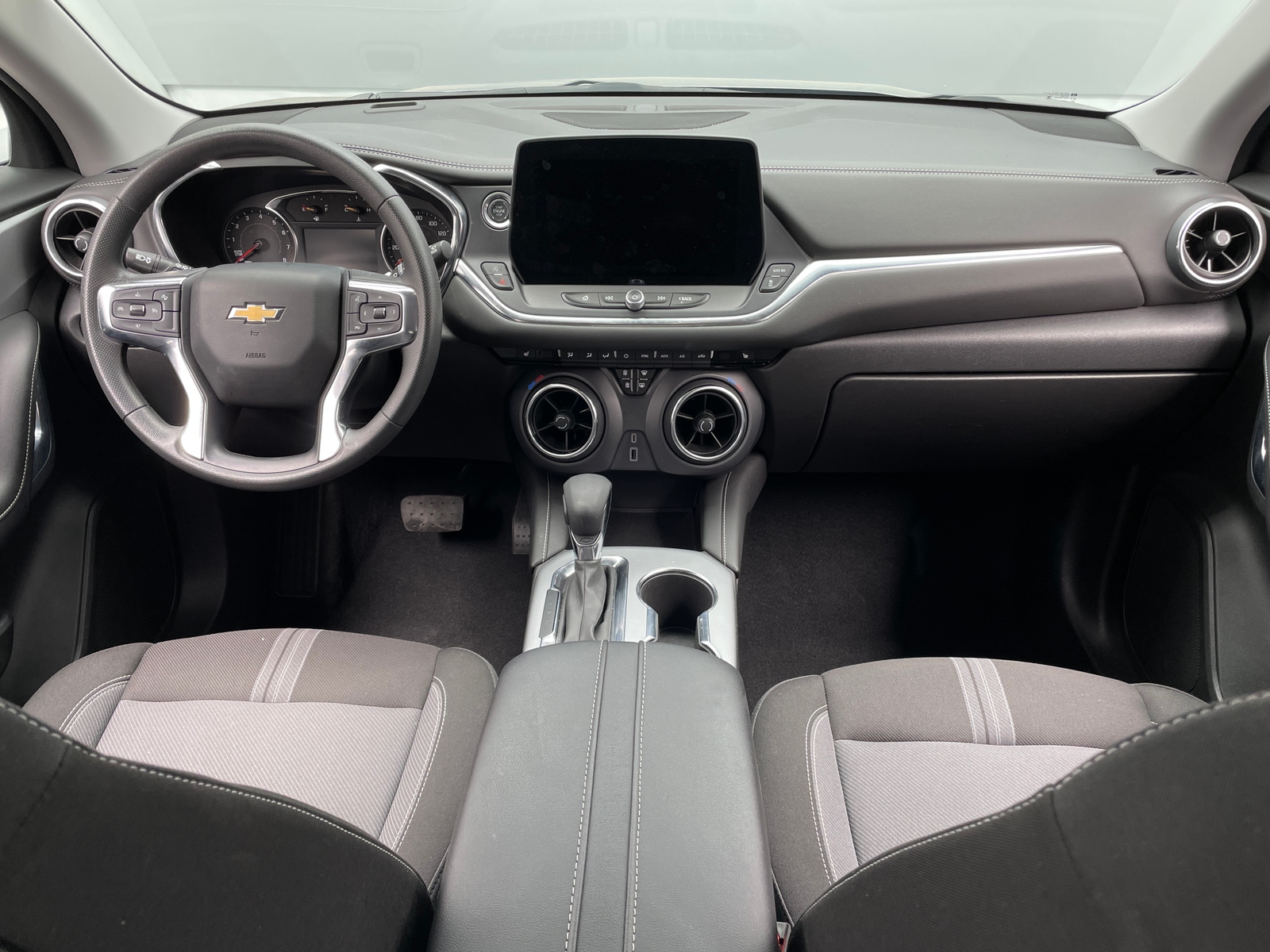 Thumbnail: 2025 Chevrolet Blazer - 3