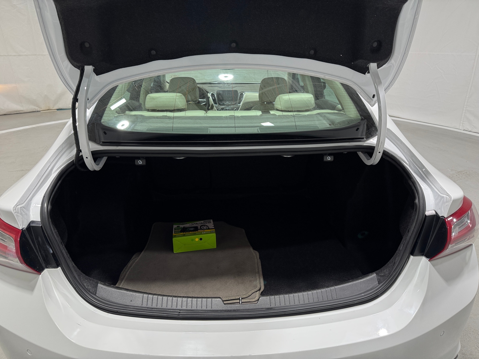 Thumbnail: 2024 Chevrolet Malibu - 6