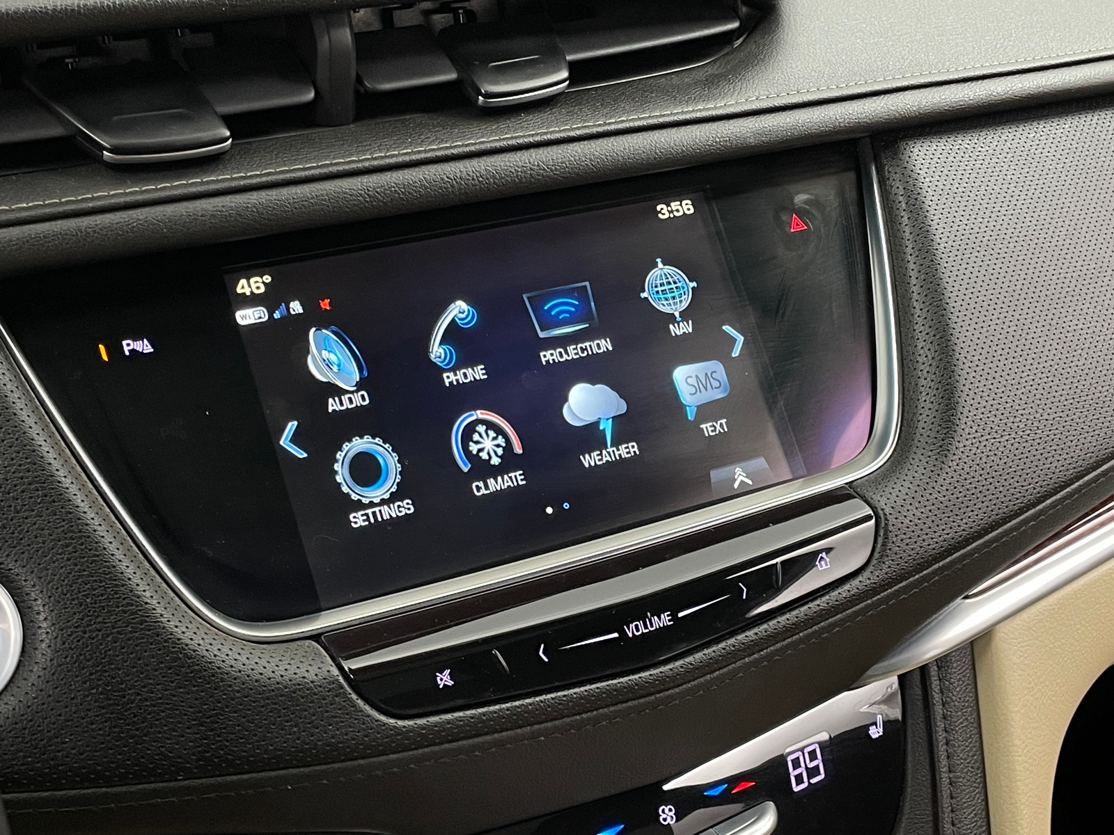 Thumbnail: 2018 Cadillac XT5 - 3