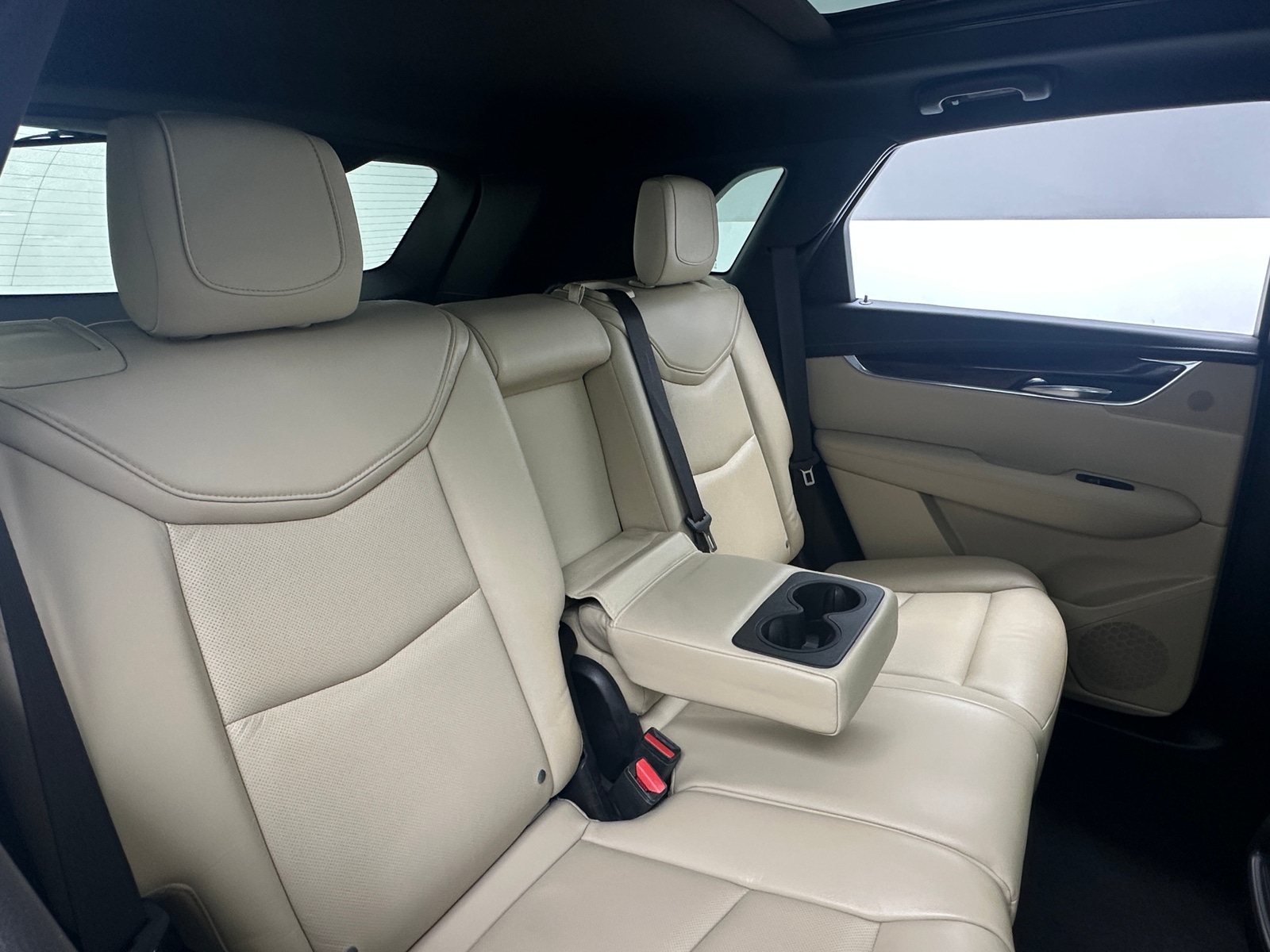 Thumbnail: 2017 Cadillac XT5 - 5