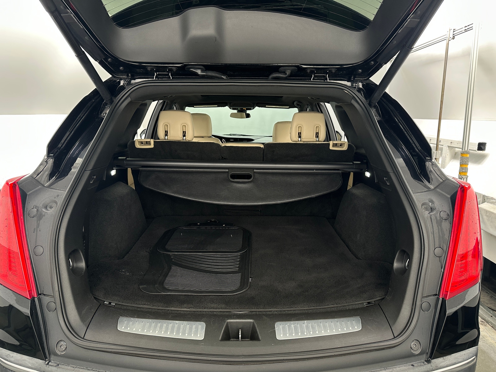 Thumbnail: 2017 Cadillac XT5 - 6