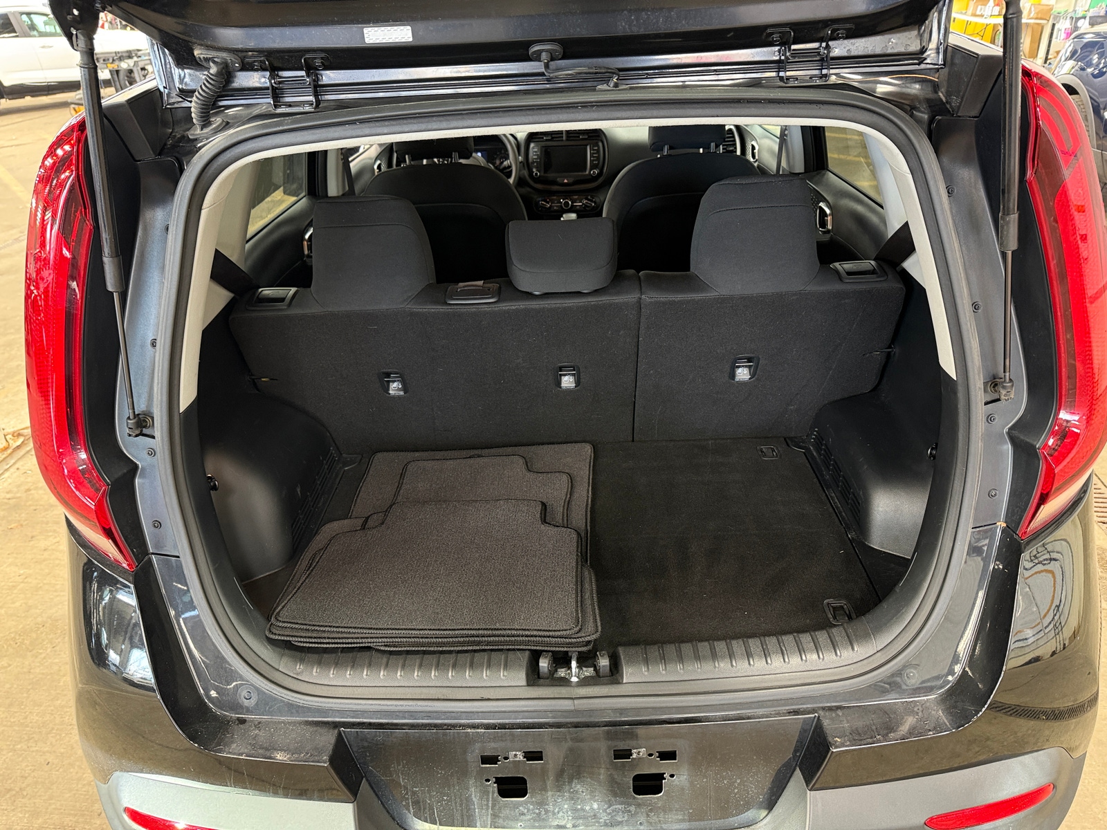 Thumbnail: 2022 Kia Soul - 7