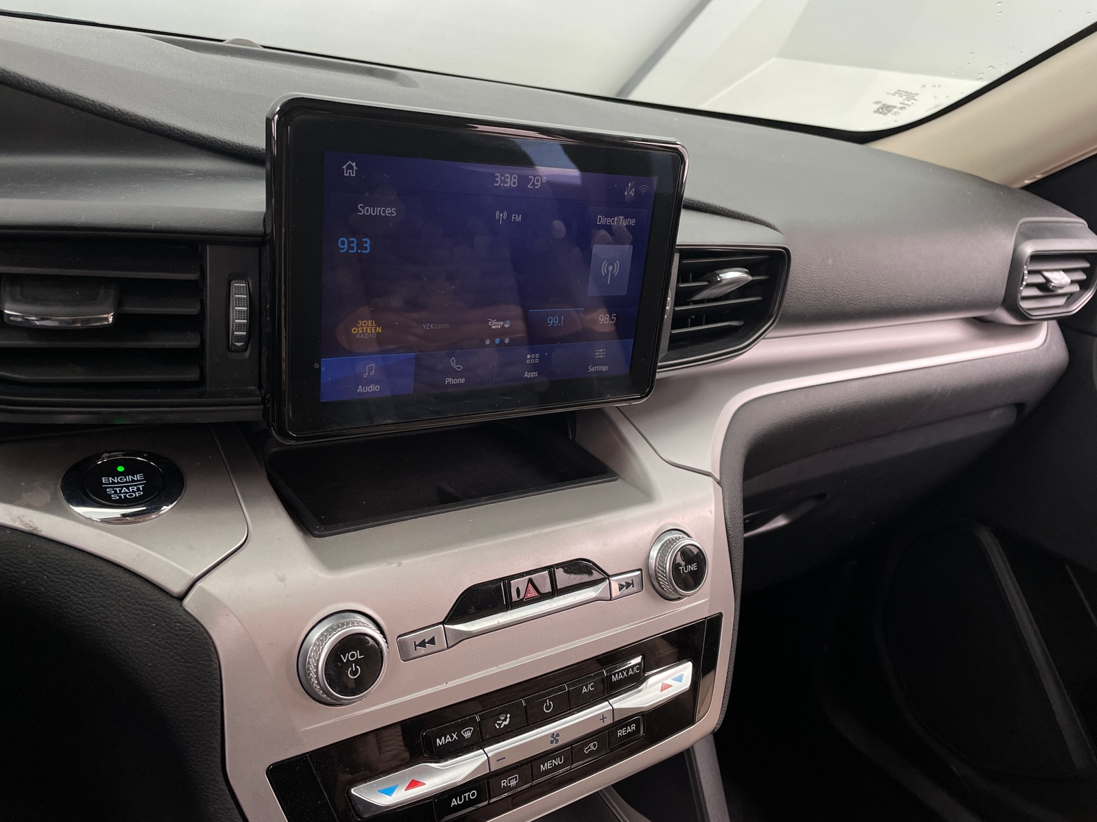 Thumbnail: 2020 Ford Explorer - 4