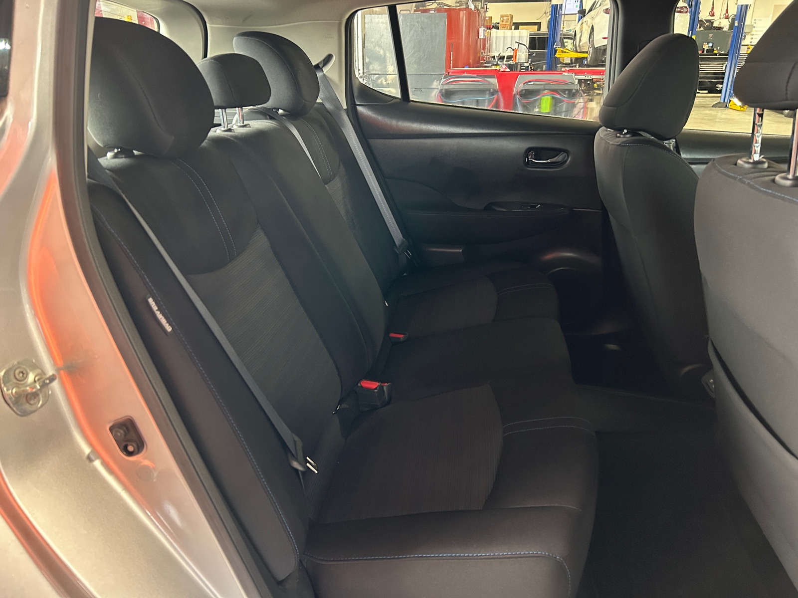 Thumbnail: 2022 Nissan Leaf - 6