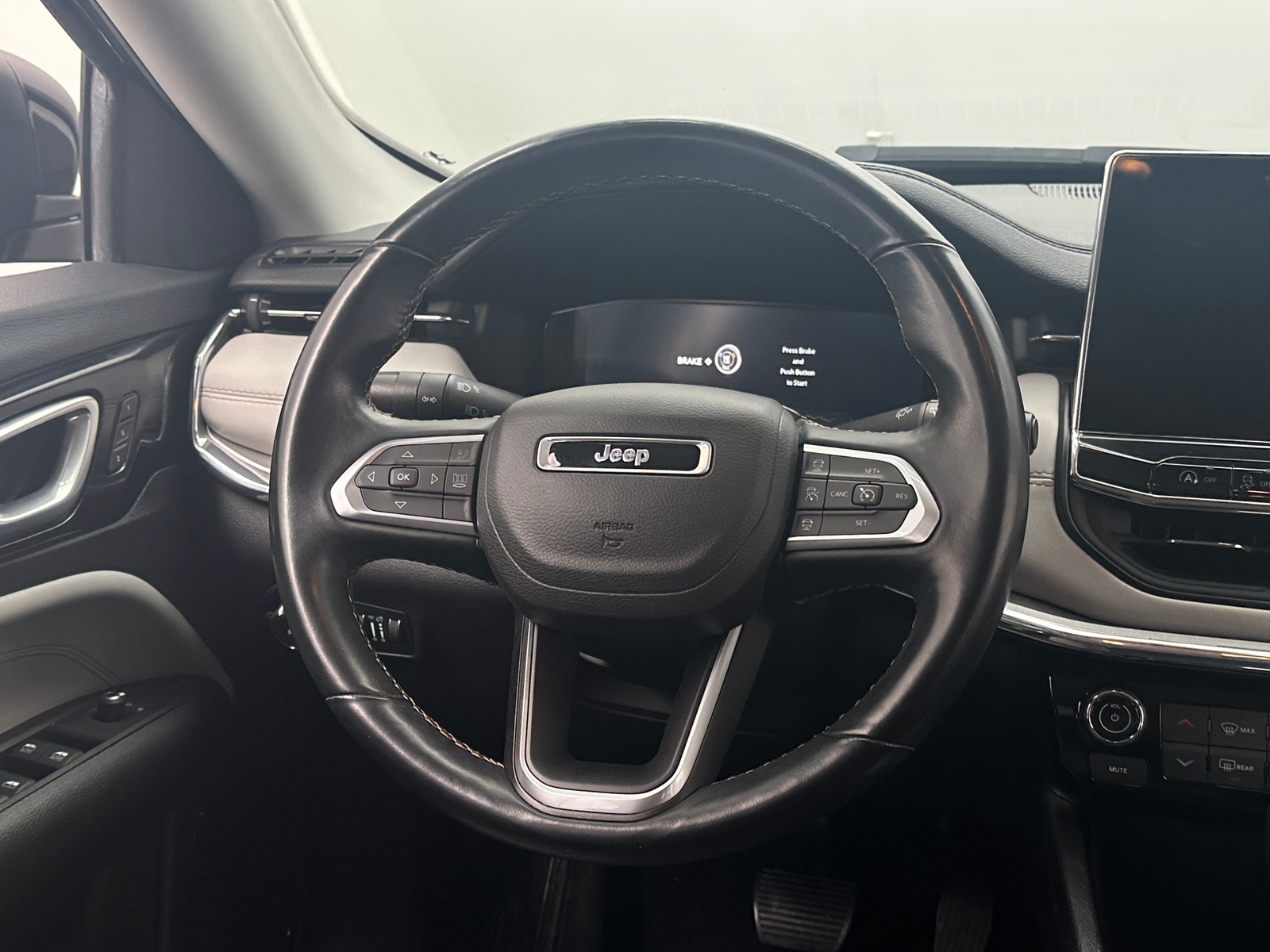 Thumbnail: 2022 Jeep Compass - 4