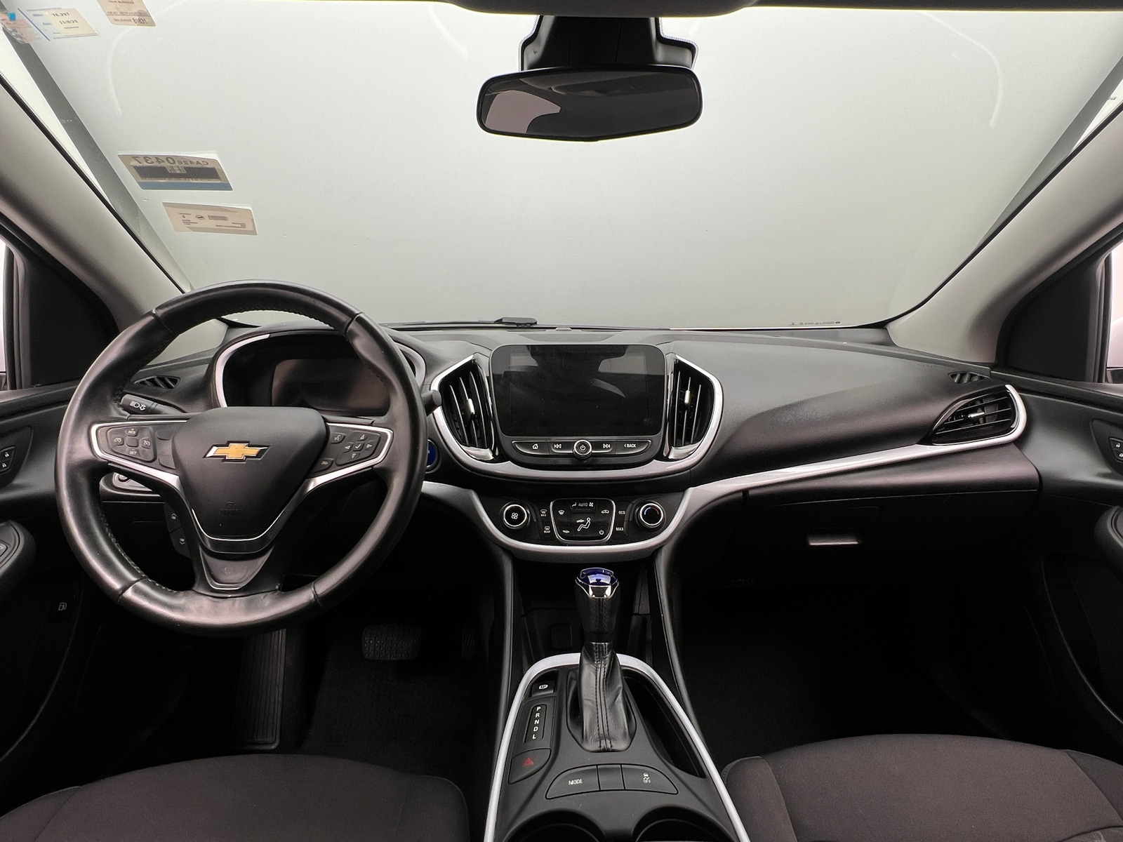 Thumbnail: 2017 Chevrolet Volt - 3