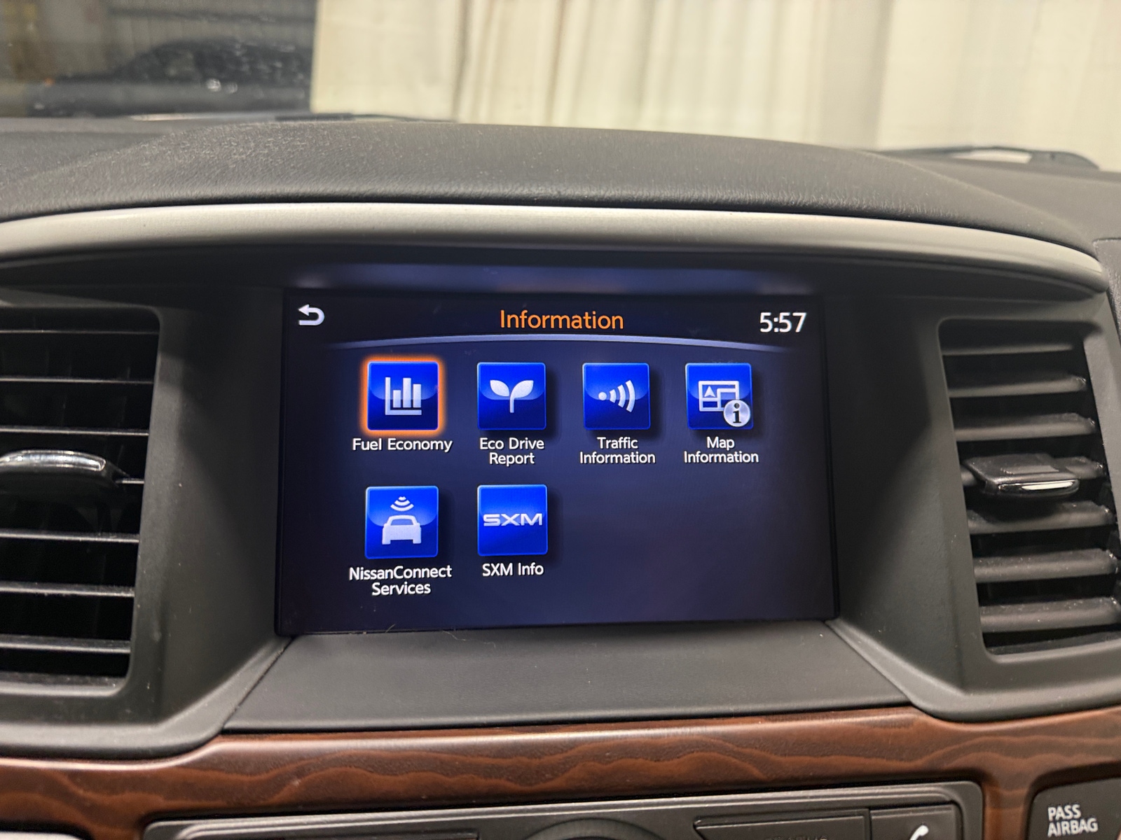 Thumbnail: 2018 Nissan Pathfinder - 4