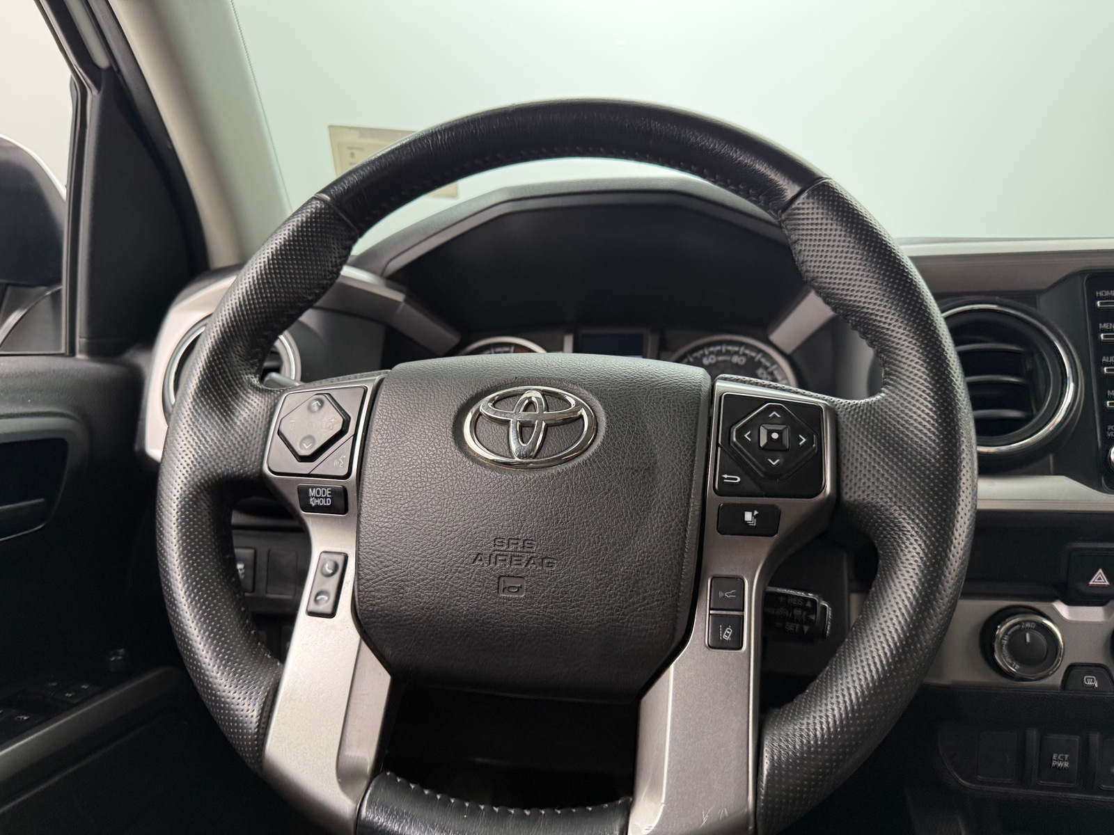 Thumbnail: 2022 Toyota Tacoma - 5