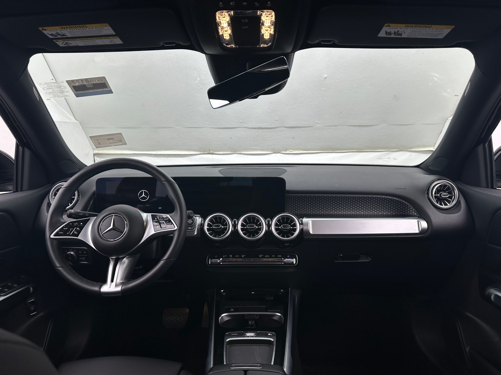 Thumbnail: 2025 Mercedes-Benz GLB - 2