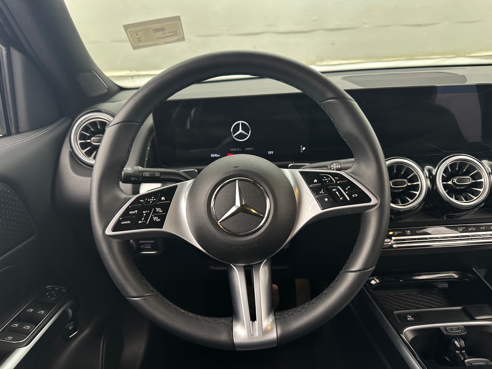 Thumbnail: 2025 Mercedes-Benz GLB - 4