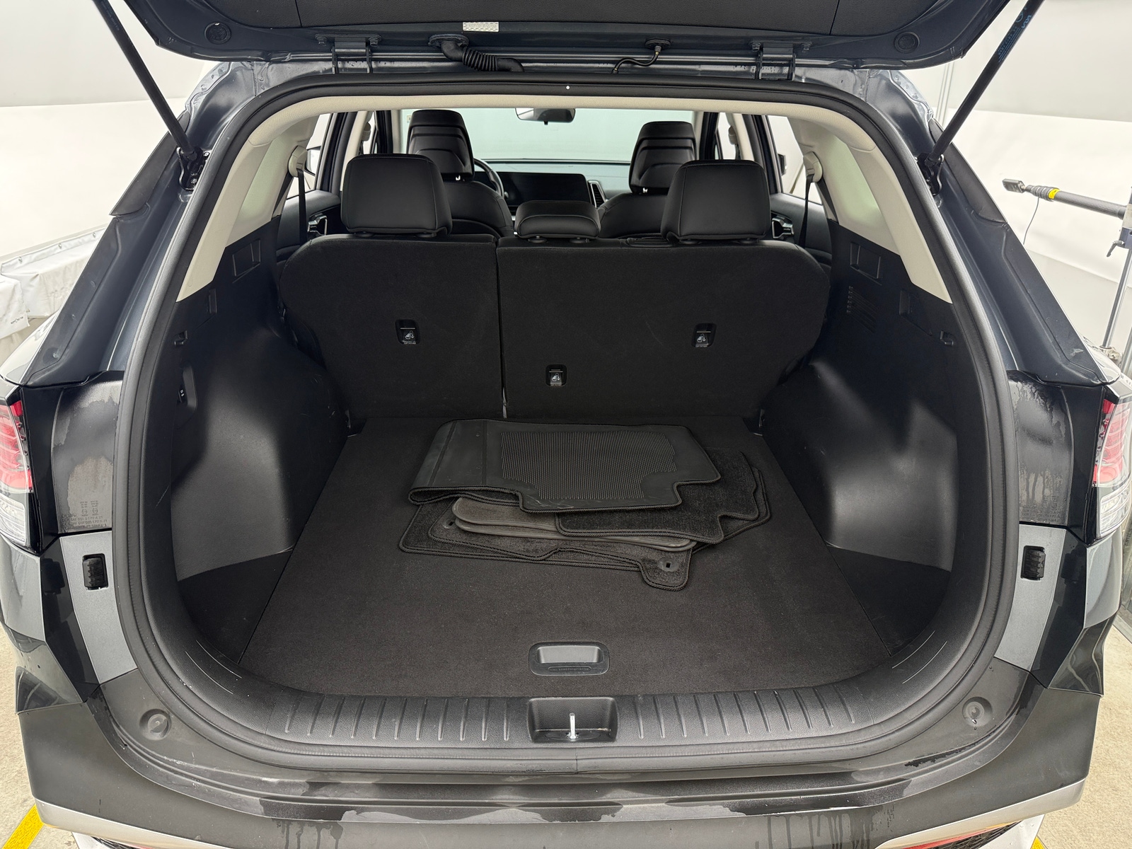 Thumbnail: 2024 Kia Sportage - 6