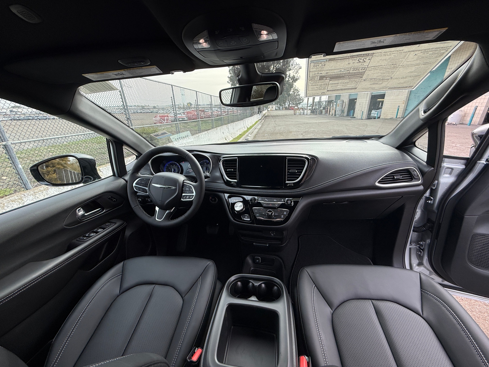 Thumbnail: 2026 Chrysler Pacifica - 2