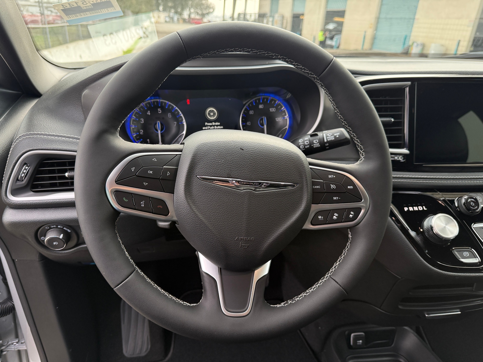 Thumbnail: 2026 Chrysler Pacifica - 4