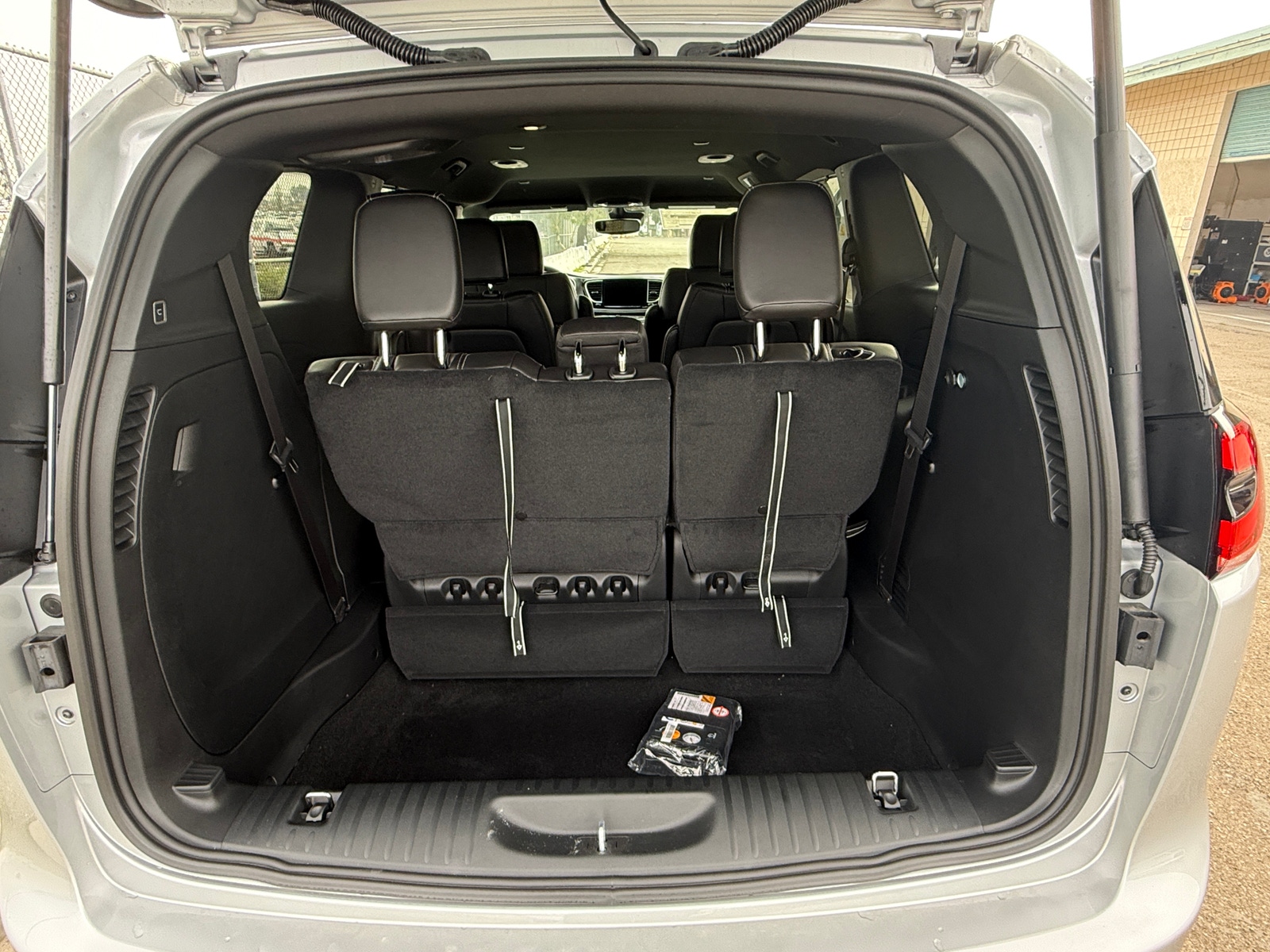 Thumbnail: 2026 Chrysler Pacifica - 6