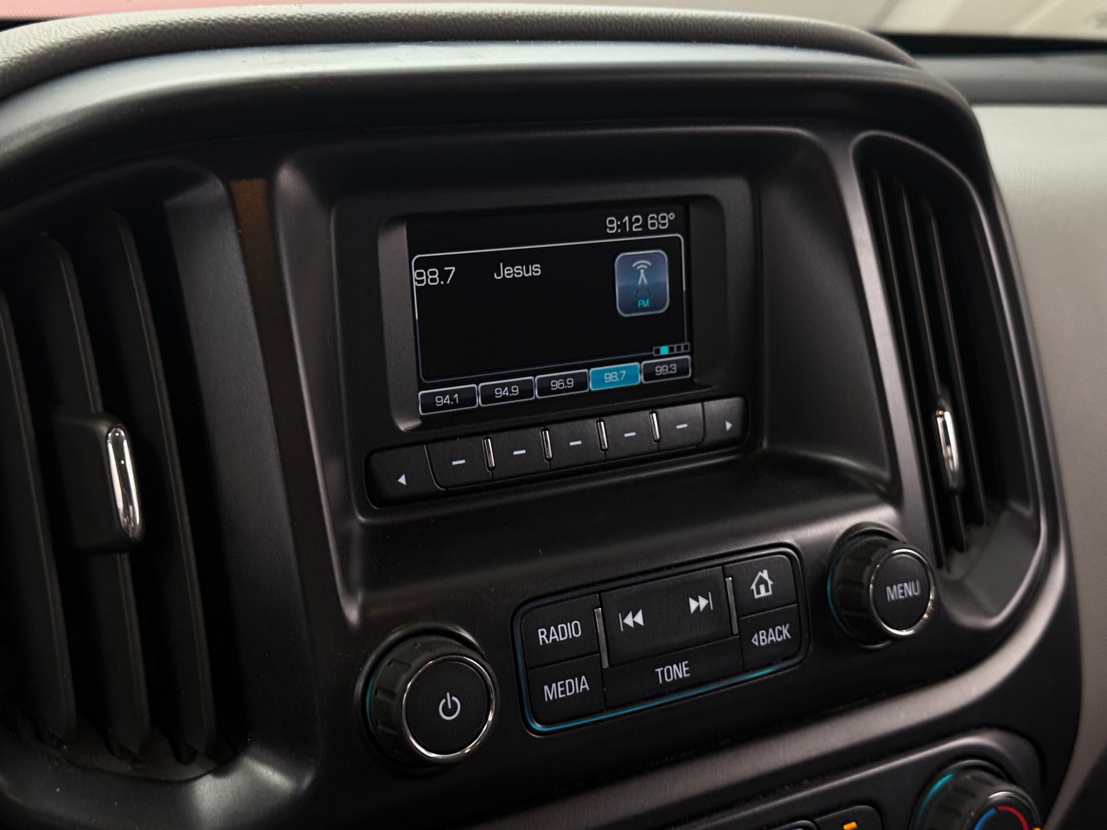 Thumbnail: 2017 Chevrolet Colorado - 4