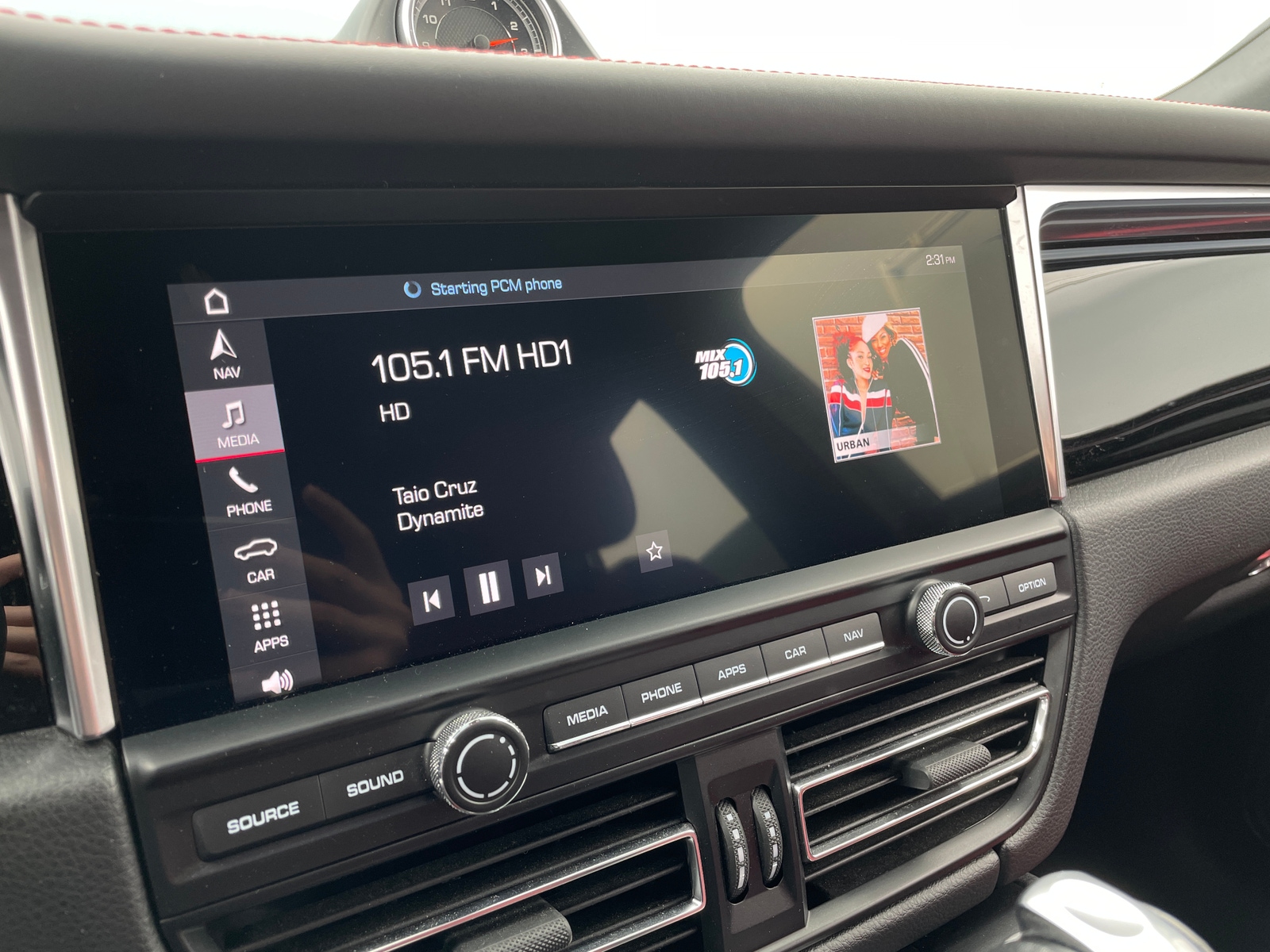 Thumbnail: 2020 Porsche Macan - 3