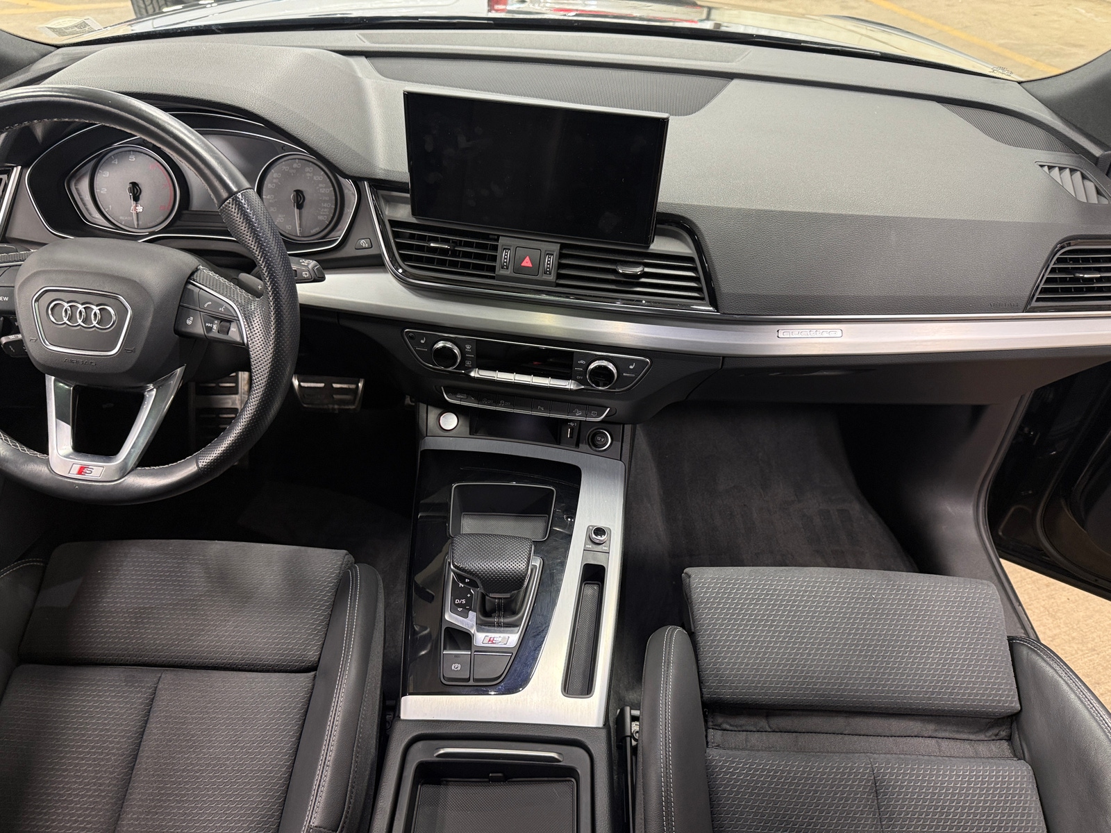 Thumbnail: 2021 Audi SQ5 - 2