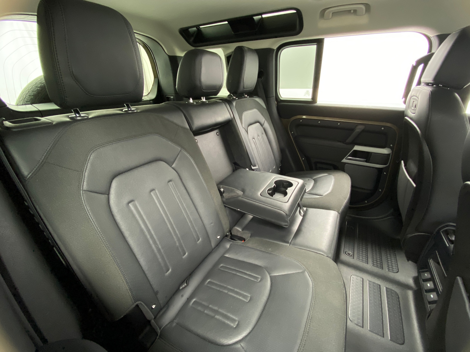 Thumbnail: 2020 Land Rover Defender - 5