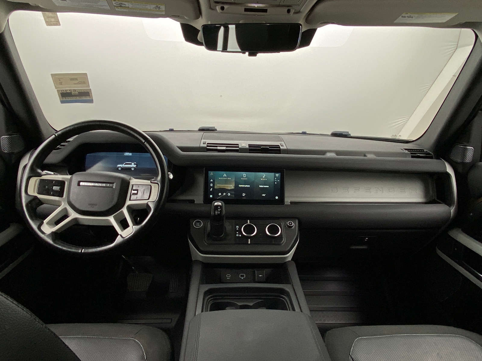 Thumbnail: 2020 Land Rover Defender - 2