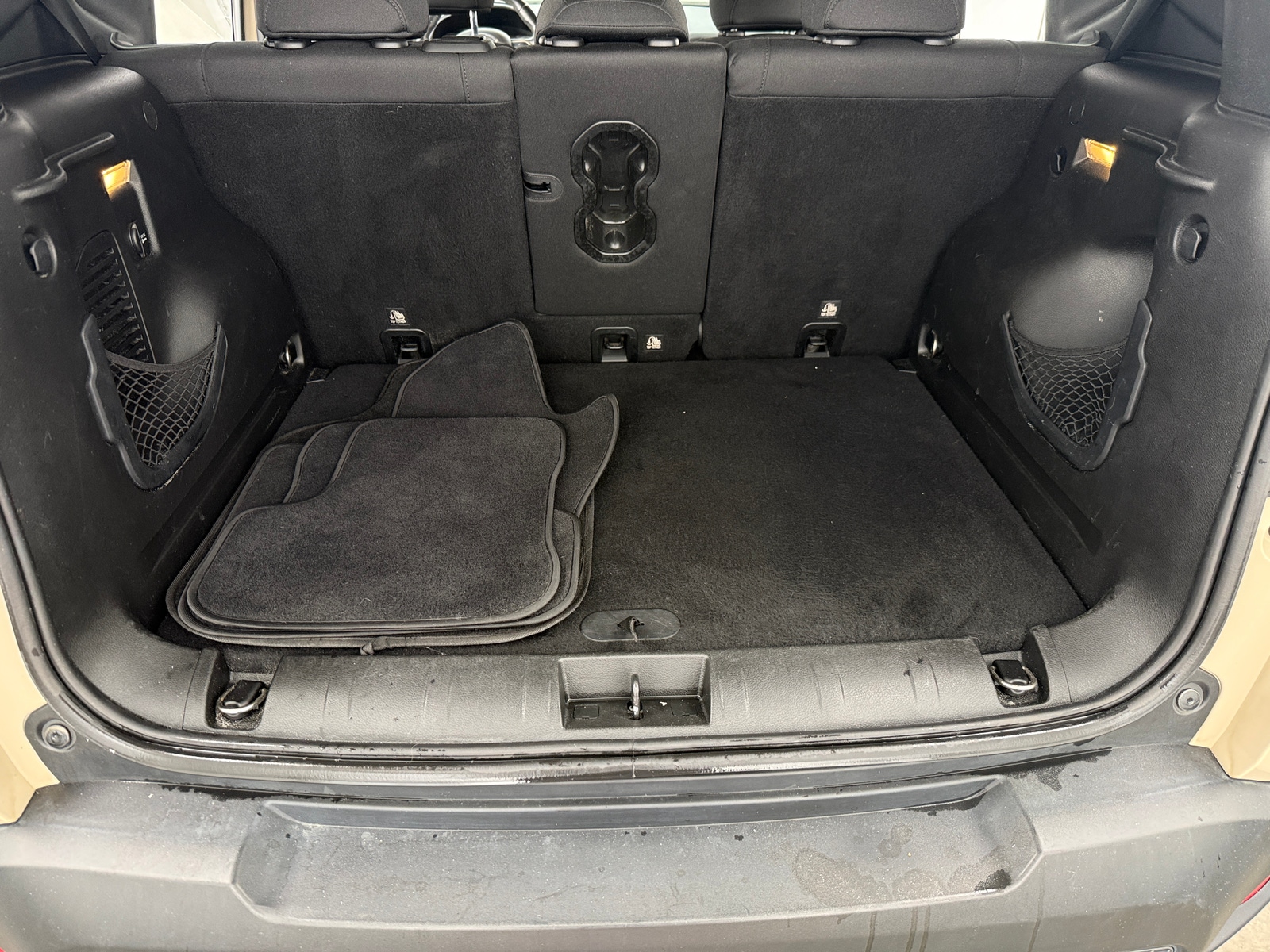 Thumbnail: 2016 Jeep Renegade - 7