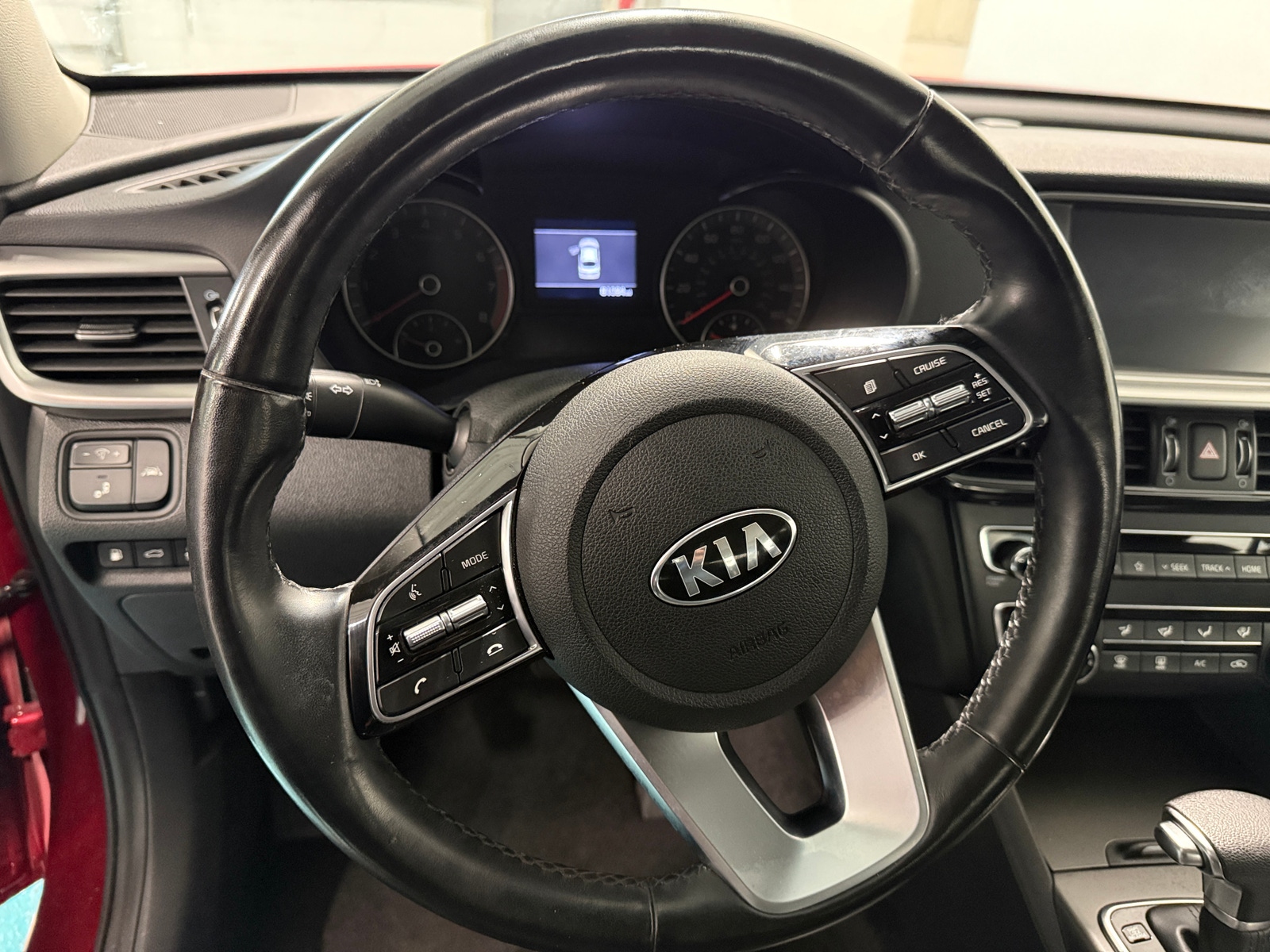 Thumbnail: 2020 Kia Optima - 4