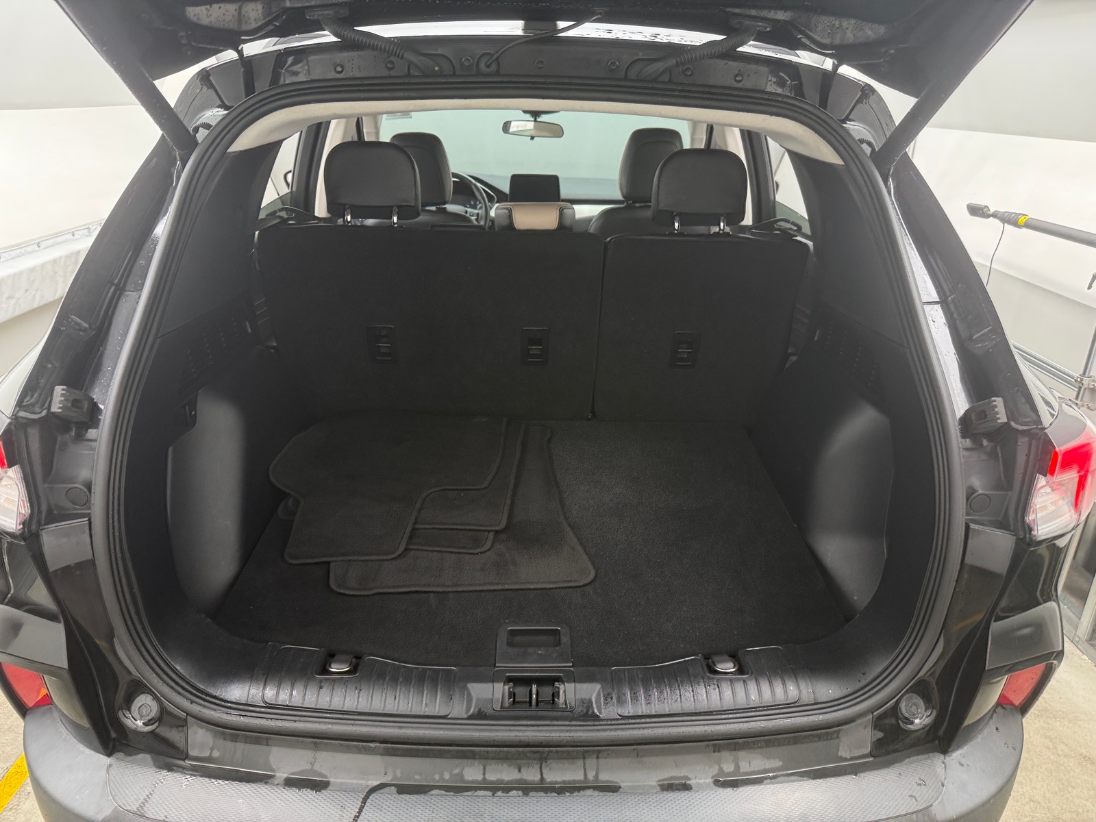 Thumbnail: 2021 Ford Escape - 6