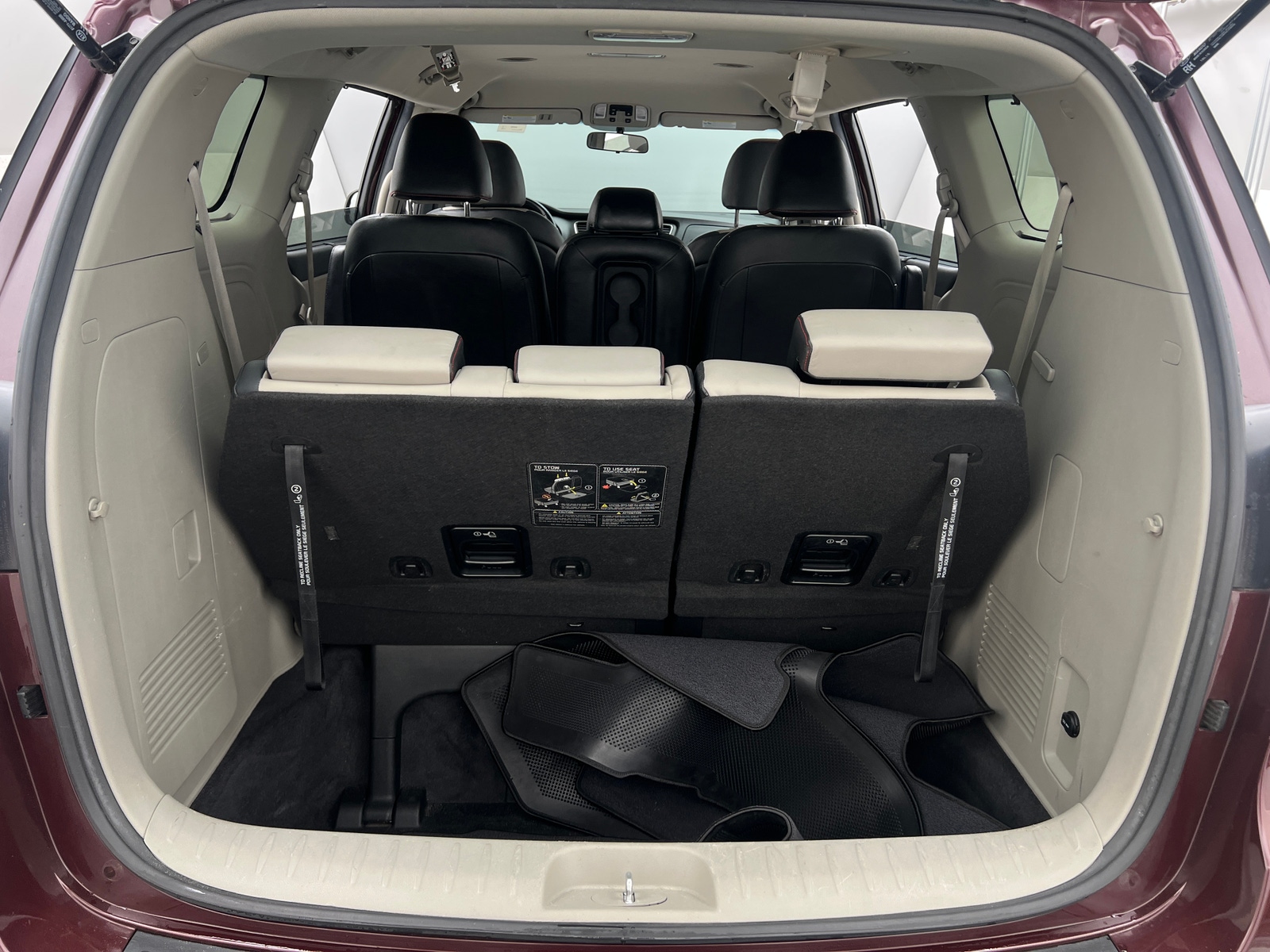 Thumbnail: 2019 Kia Sedona - 6