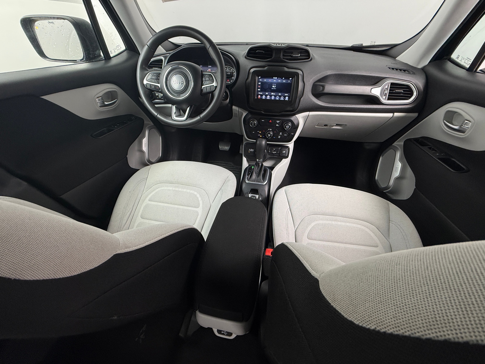 Thumbnail: 2021 Jeep Renegade - 3