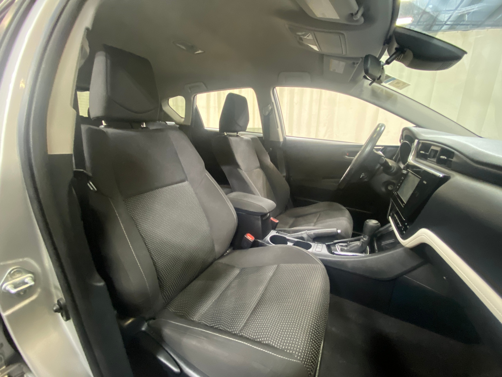 Thumbnail: 2017 Toyota Corolla iM - 2