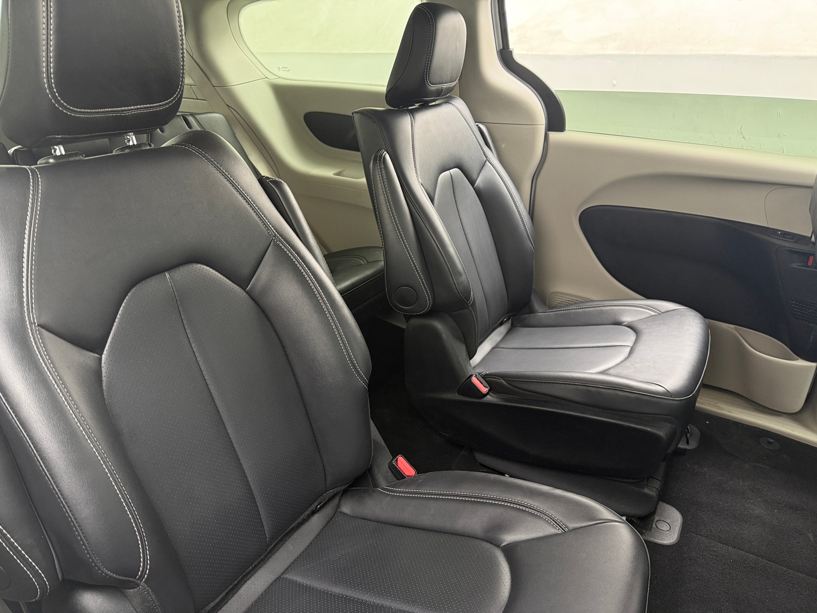 Thumbnail: 2024 Chrysler Pacifica - 5