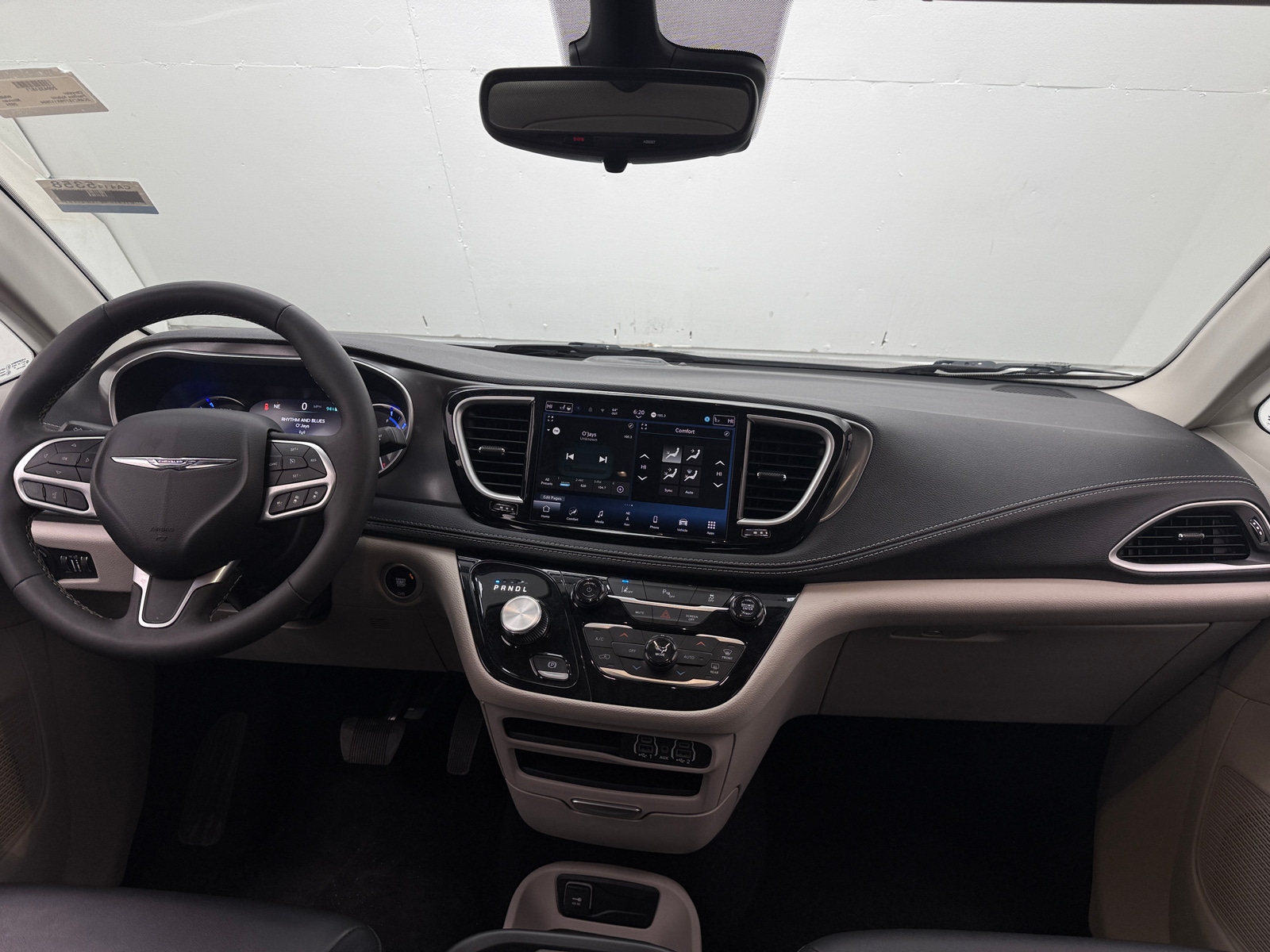 Thumbnail: 2024 Chrysler Pacifica - 2