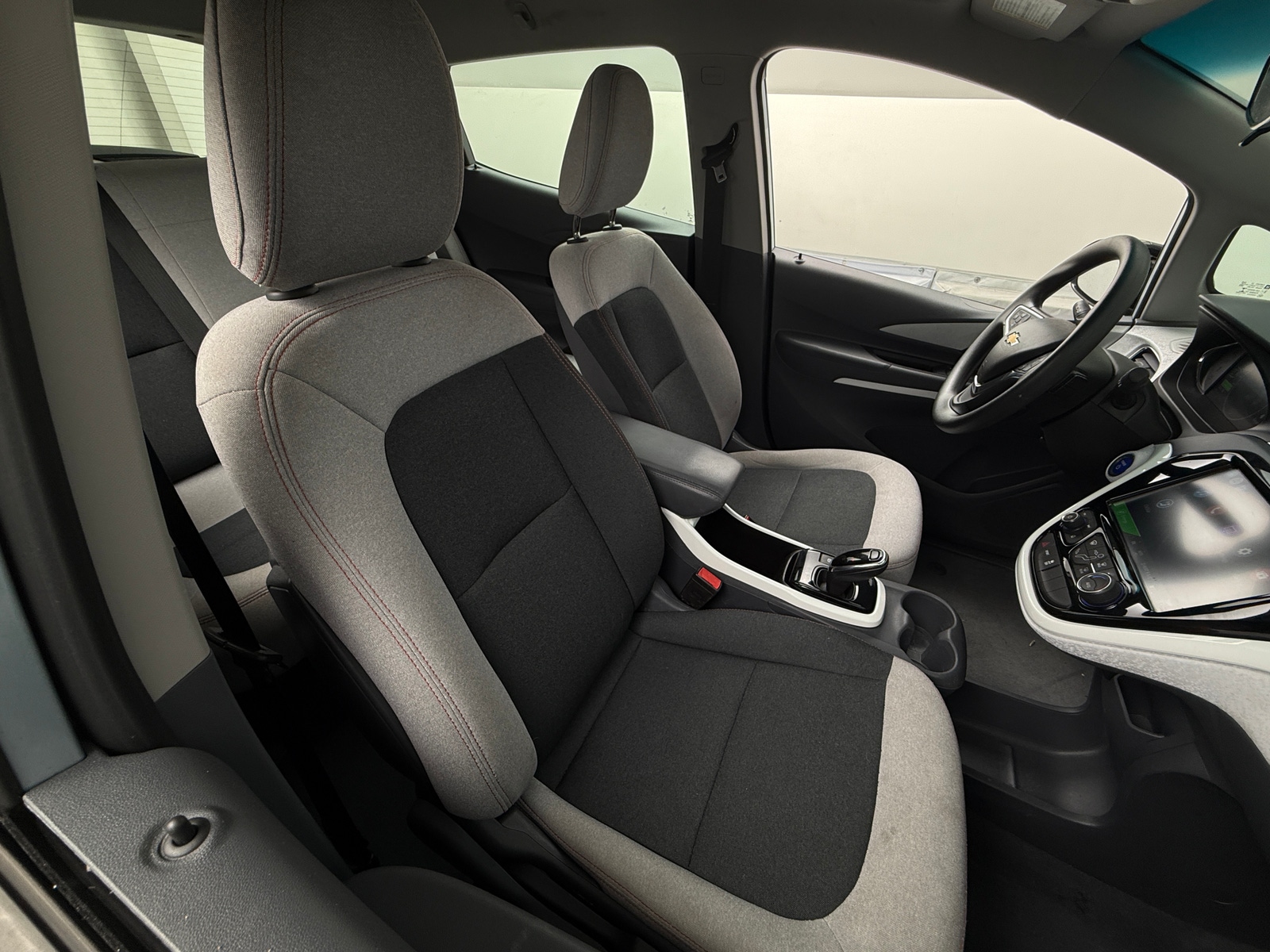 Thumbnail: 2018 Chevrolet Bolt EV - 2