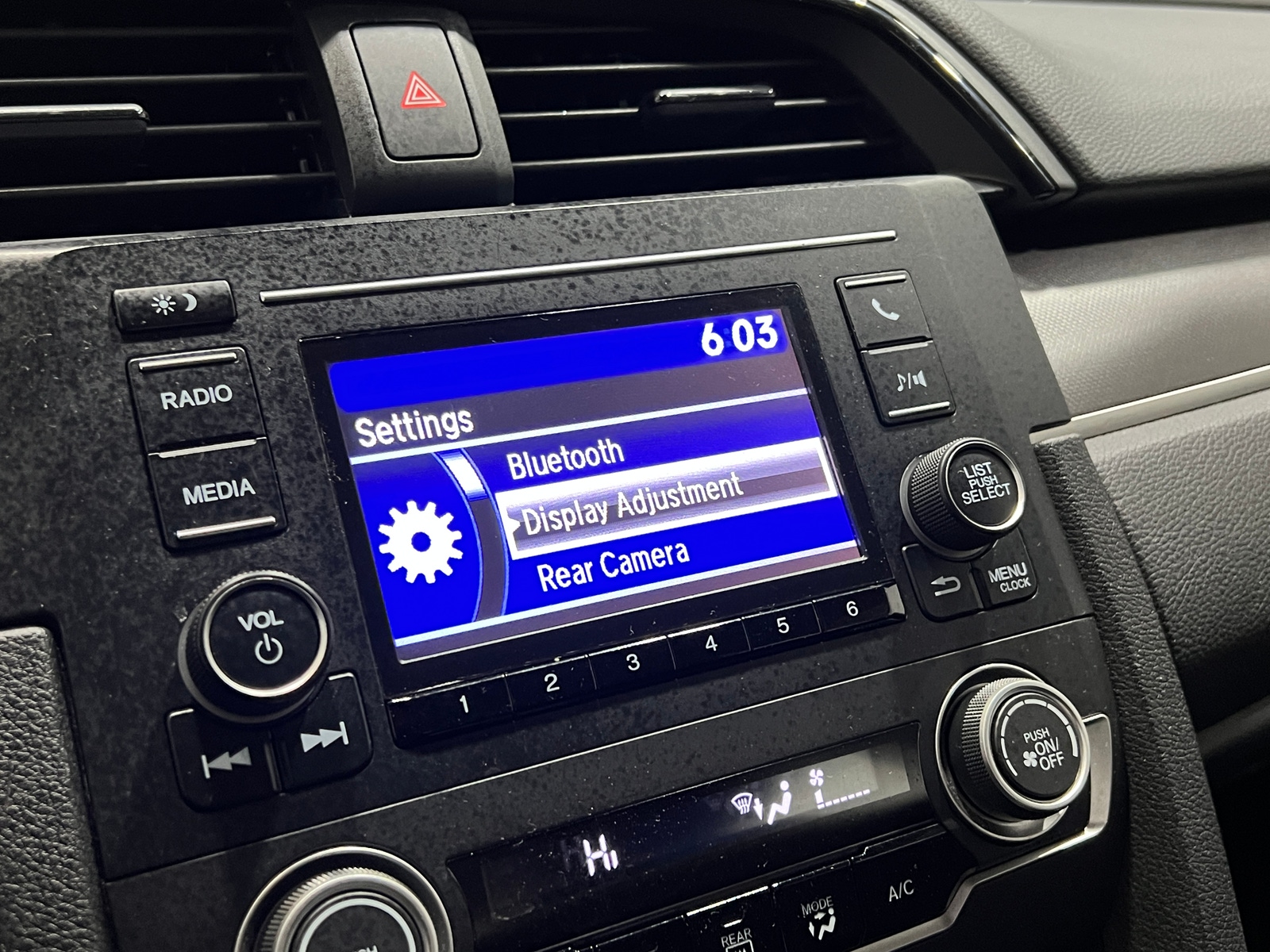 Thumbnail: 2017 Honda Civic - 4