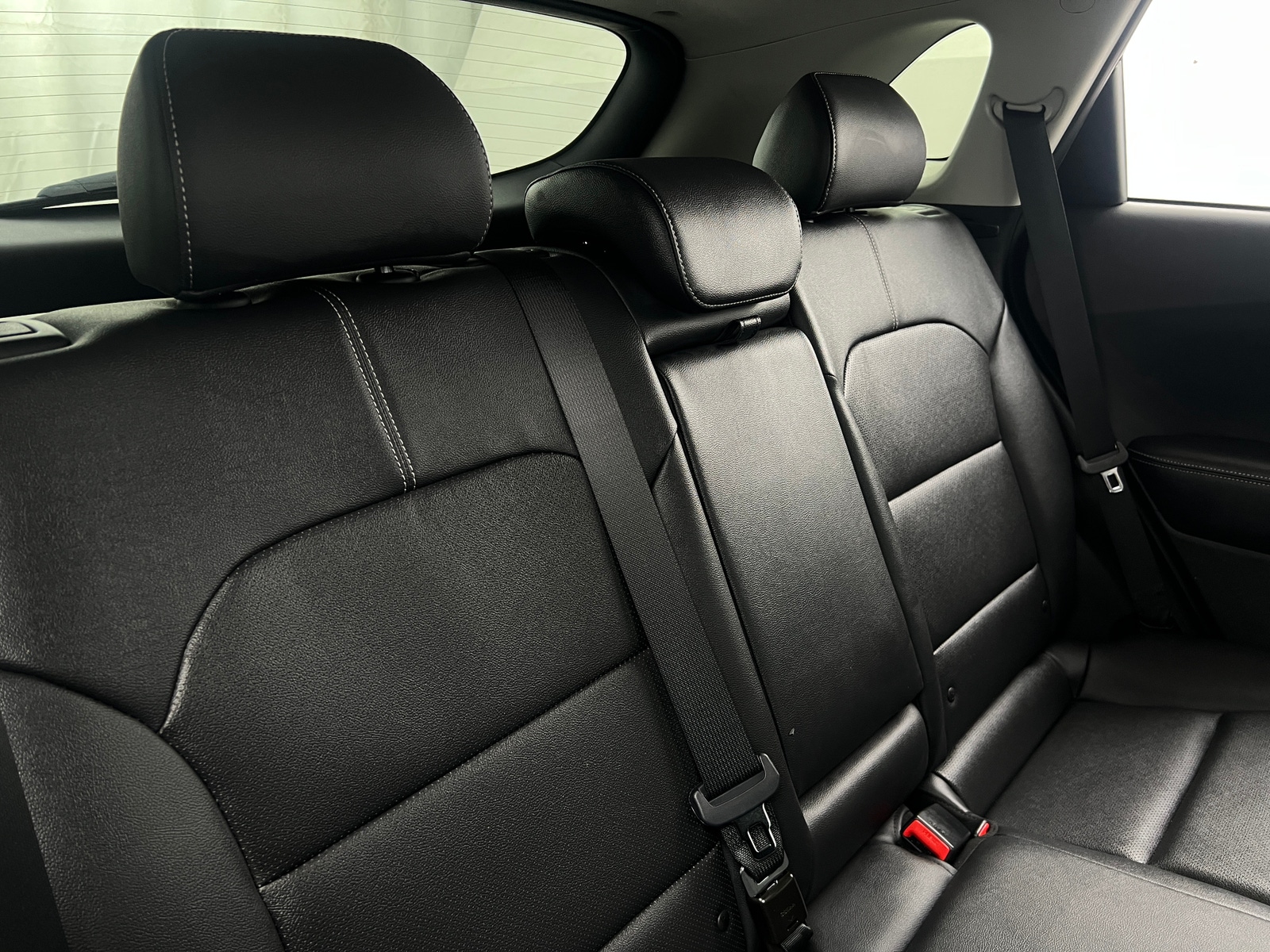 Thumbnail: 2022 Kia Niro - 5