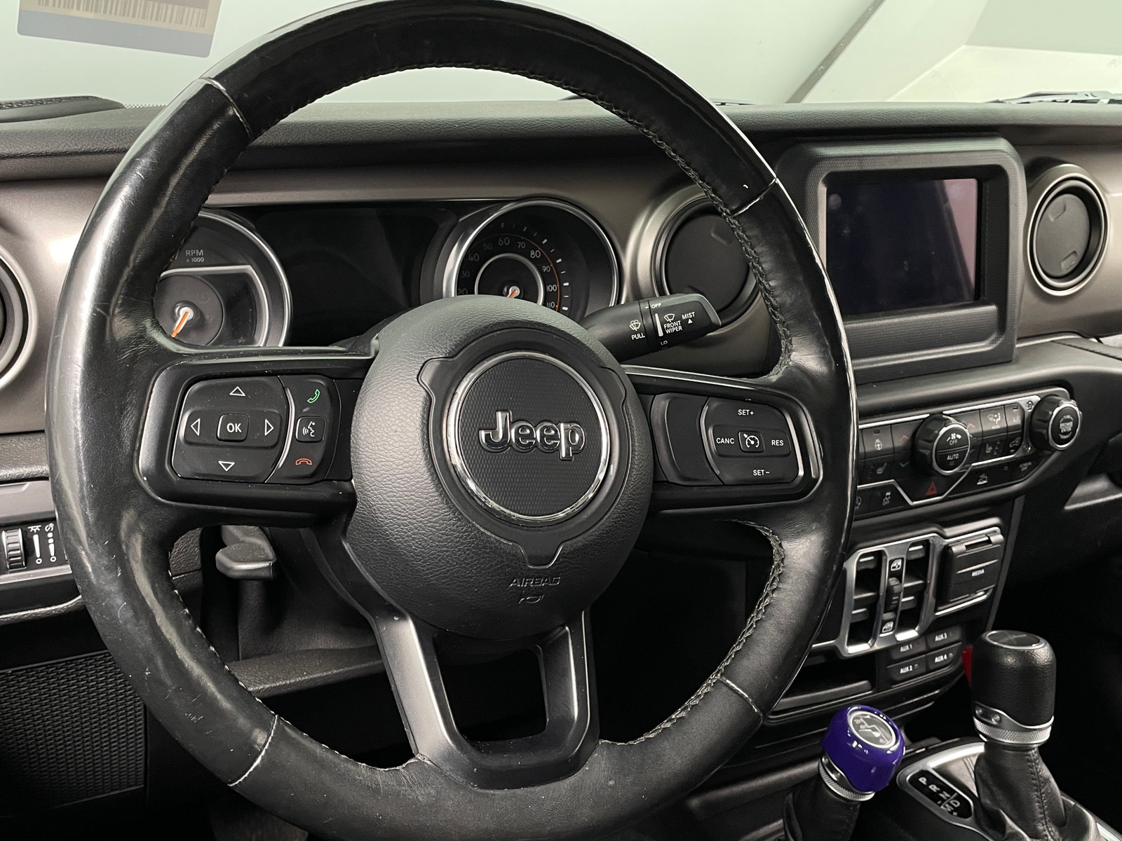 Thumbnail: 2020 Jeep Gladiator - 5