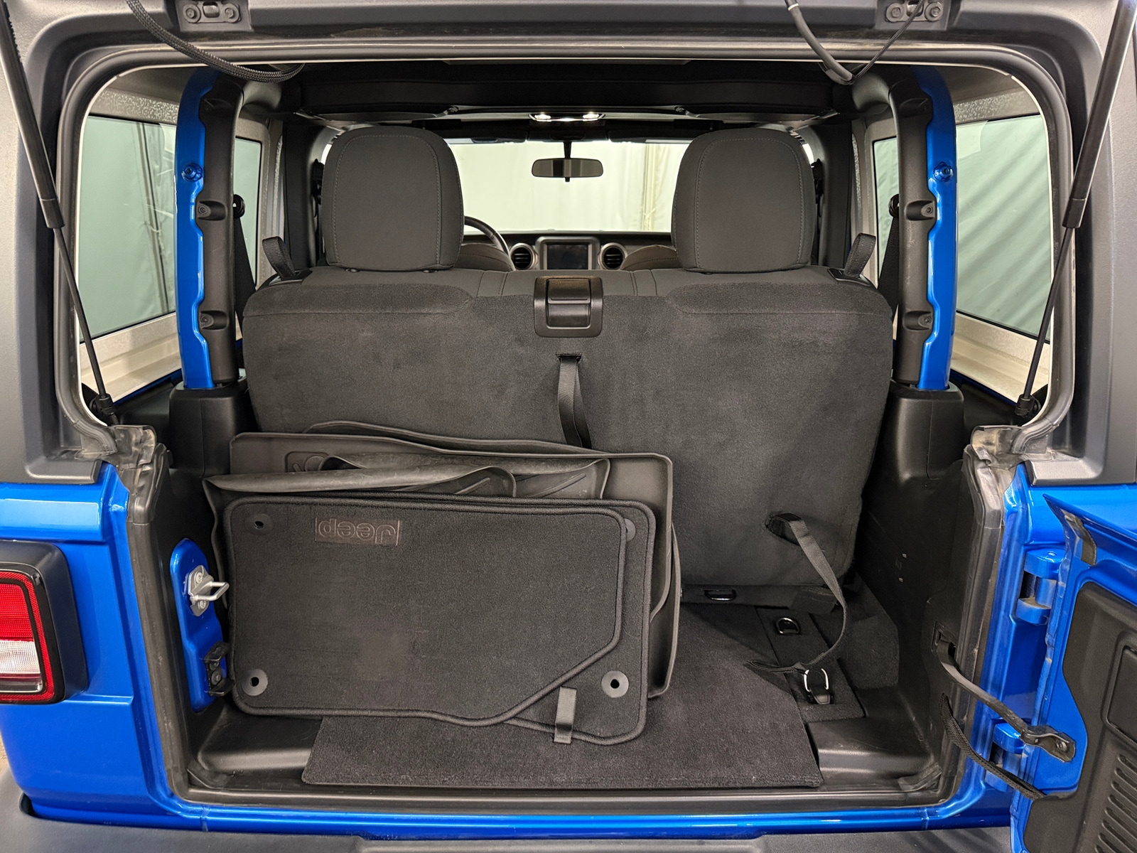 Thumbnail: 2021 Jeep Wrangler - 7