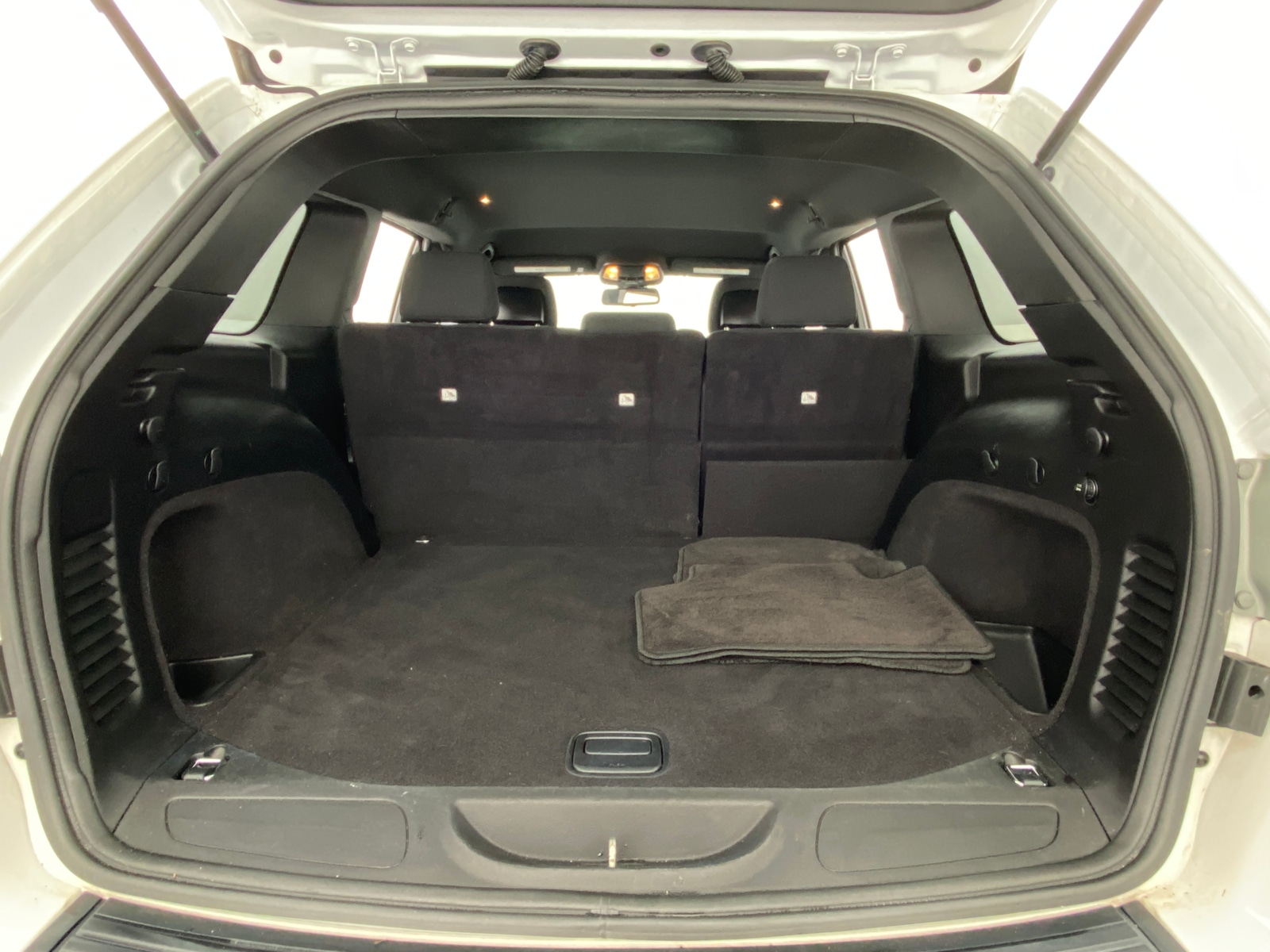 Thumbnail: 2016 Jeep Grand Cherokee - 7