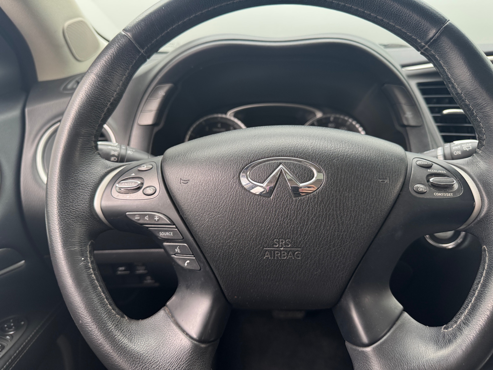 Thumbnail: 2017 INFINITI QX60 - 4