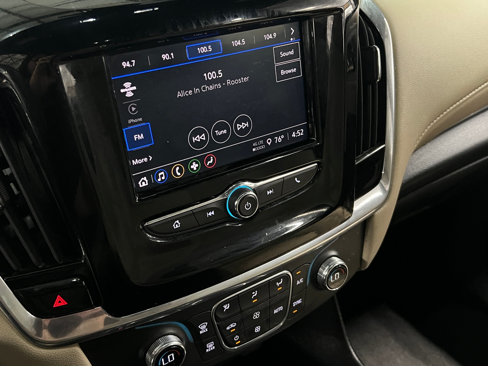 Thumbnail: 2023 Chevrolet Traverse - 4