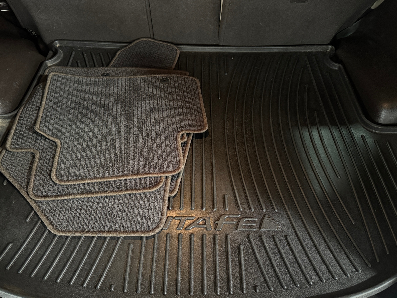 Thumbnail: 2017 Hyundai Santa Fe - 6