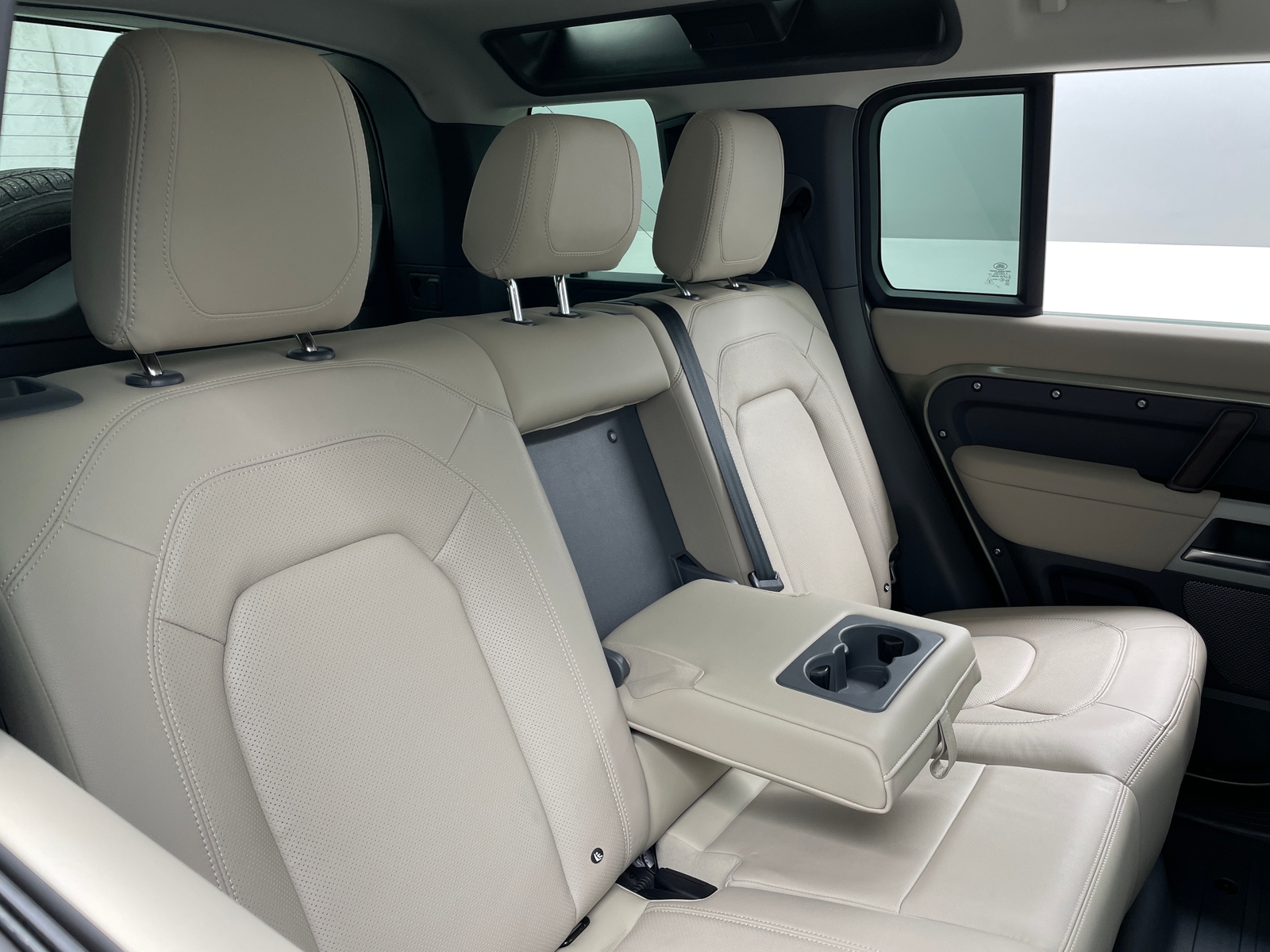 Thumbnail: 2024 Land Rover Defender - 5