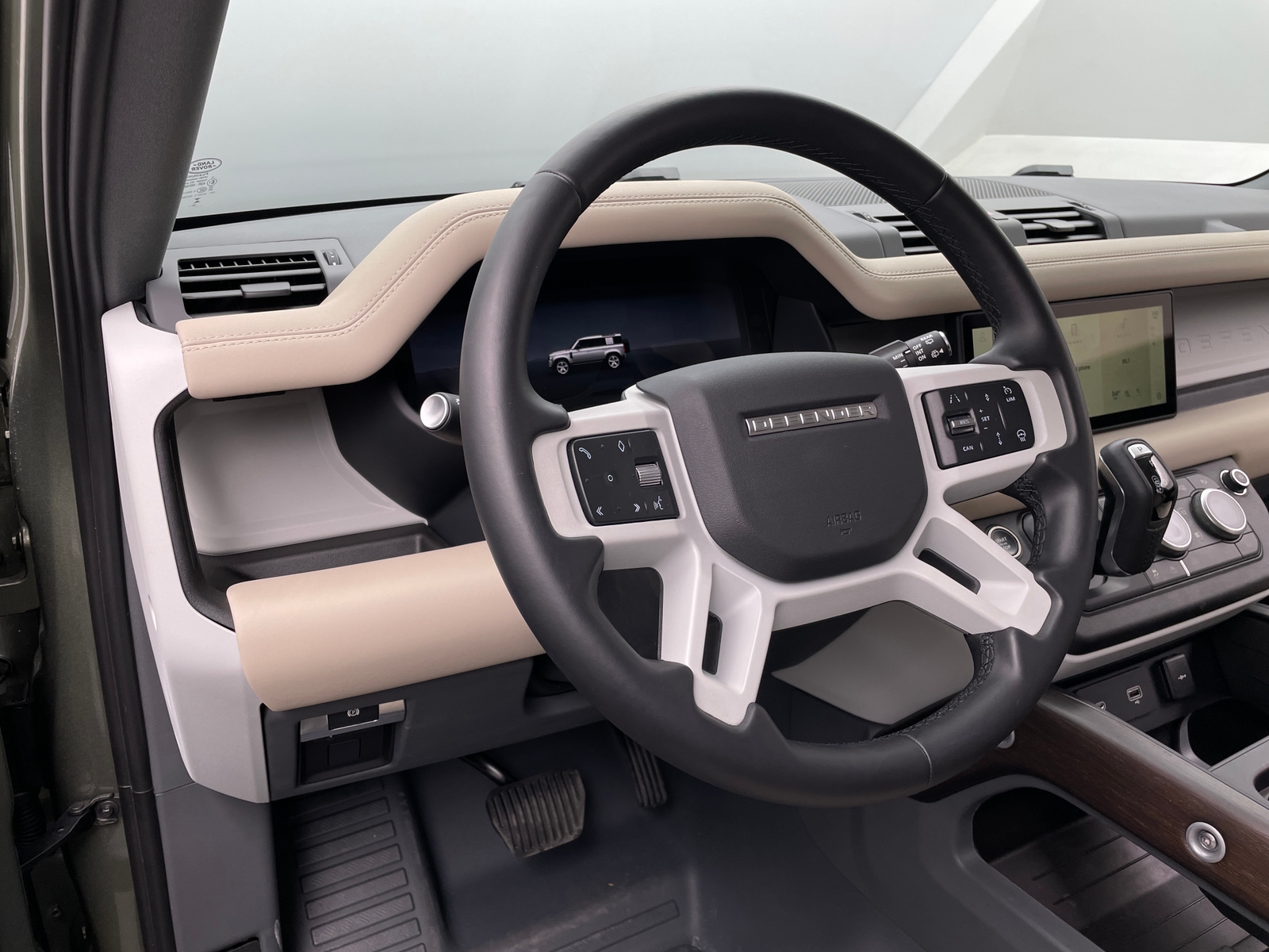 Thumbnail: 2024 Land Rover Defender - 4