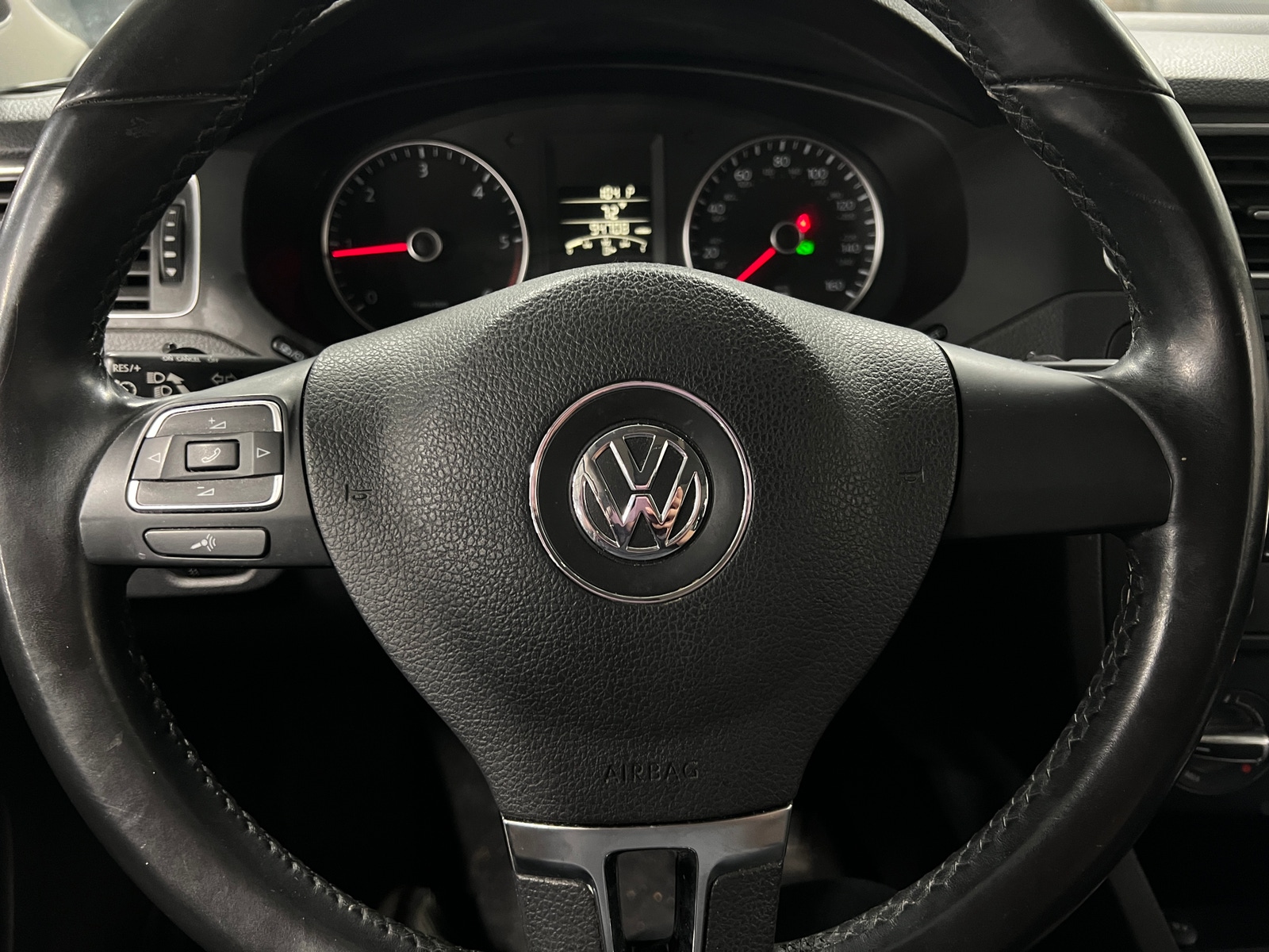 Thumbnail: 2012 Volkswagen Jetta - 4