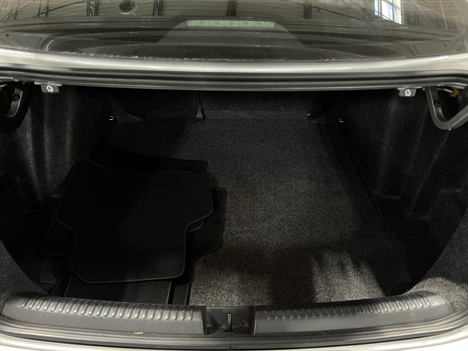 Thumbnail: 2012 Volkswagen Jetta - 6