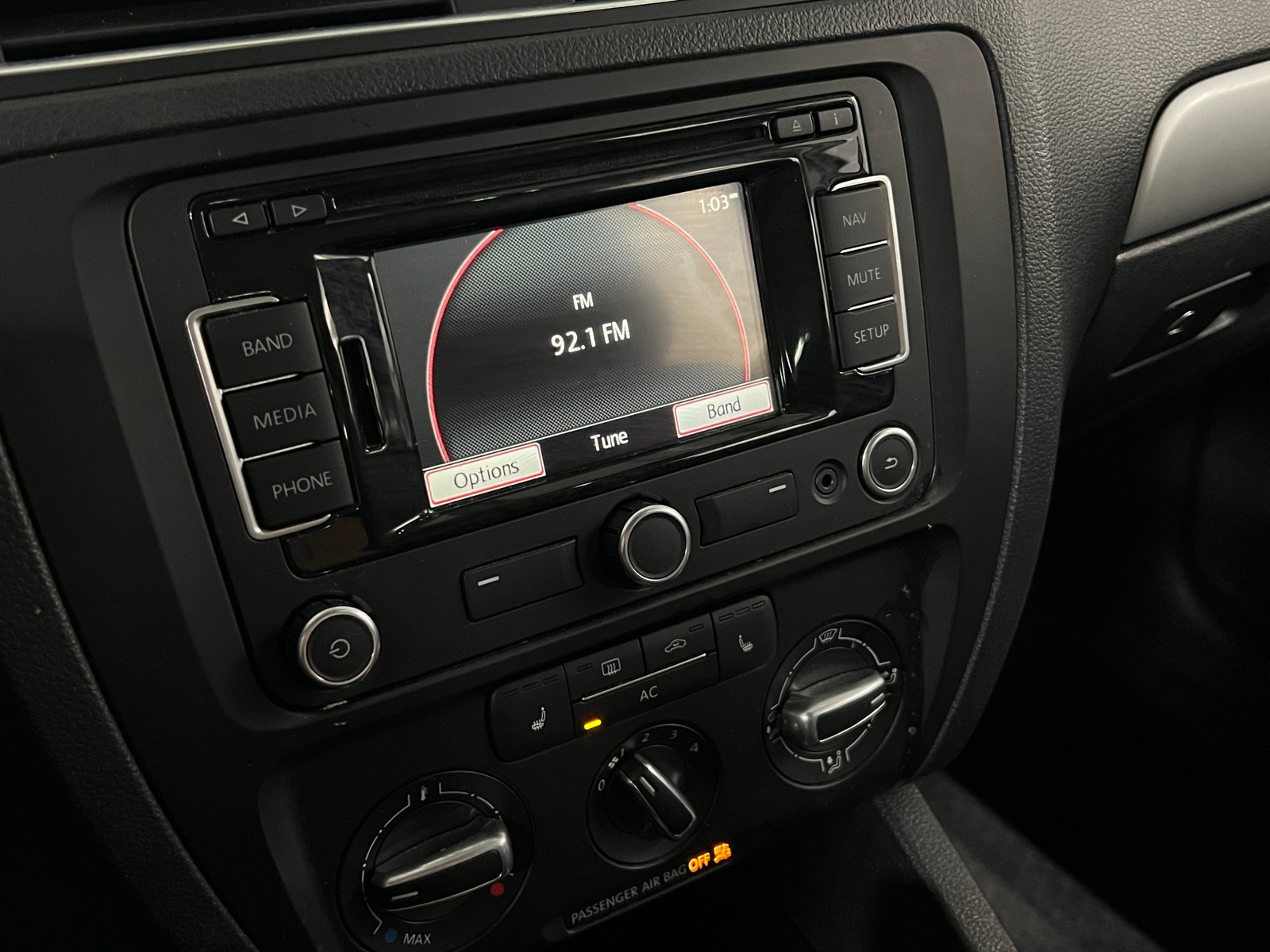 Thumbnail: 2012 Volkswagen Jetta - 3