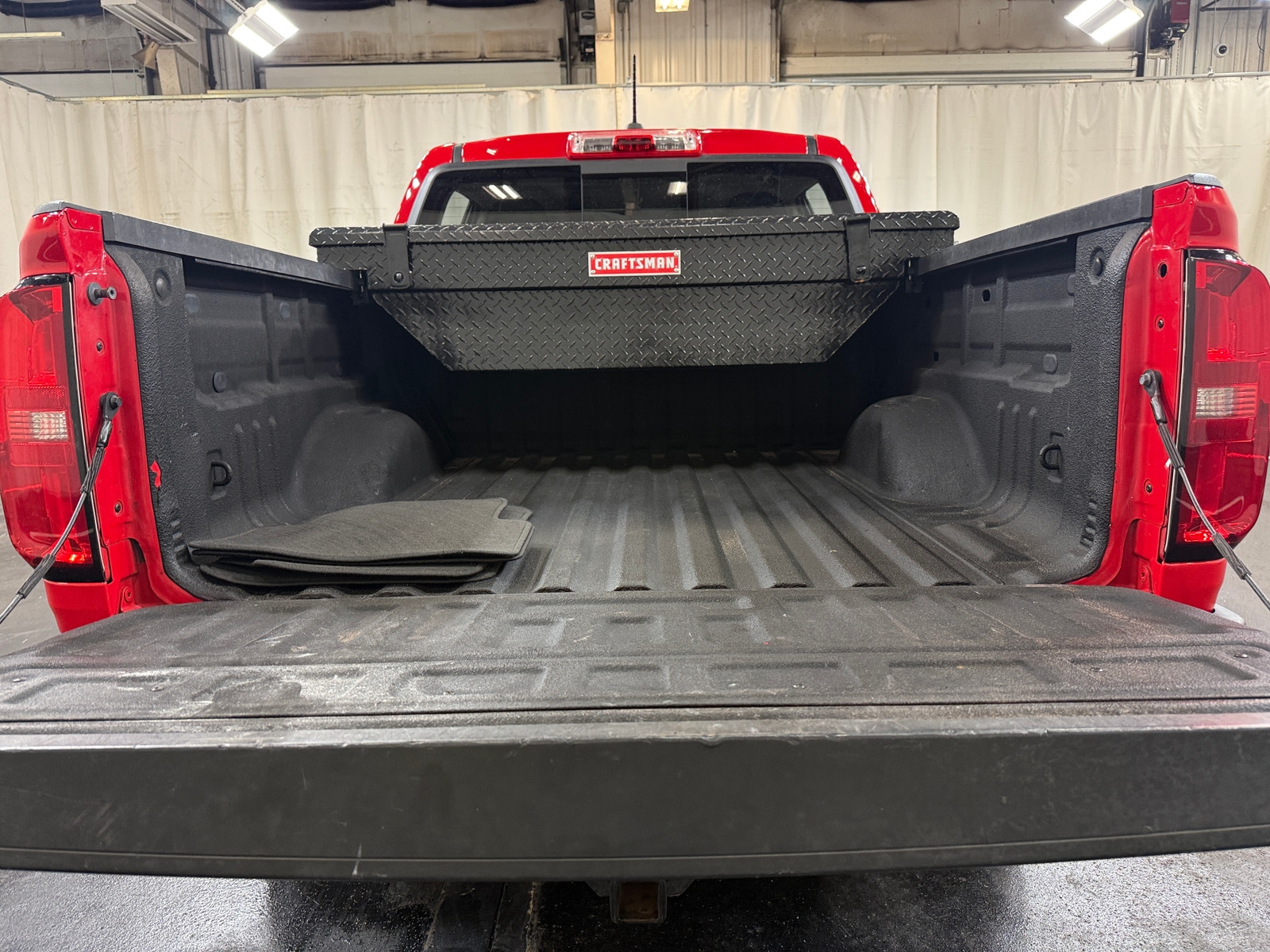 Thumbnail: 2018 Chevrolet Colorado - 7