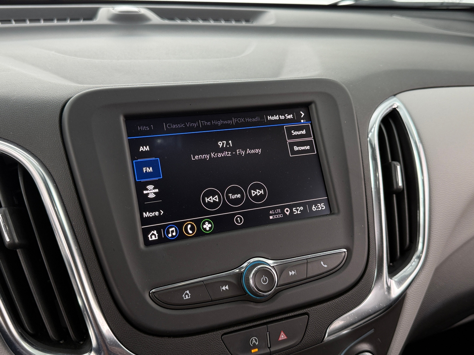 Thumbnail: 2024 Chevrolet Equinox - 4