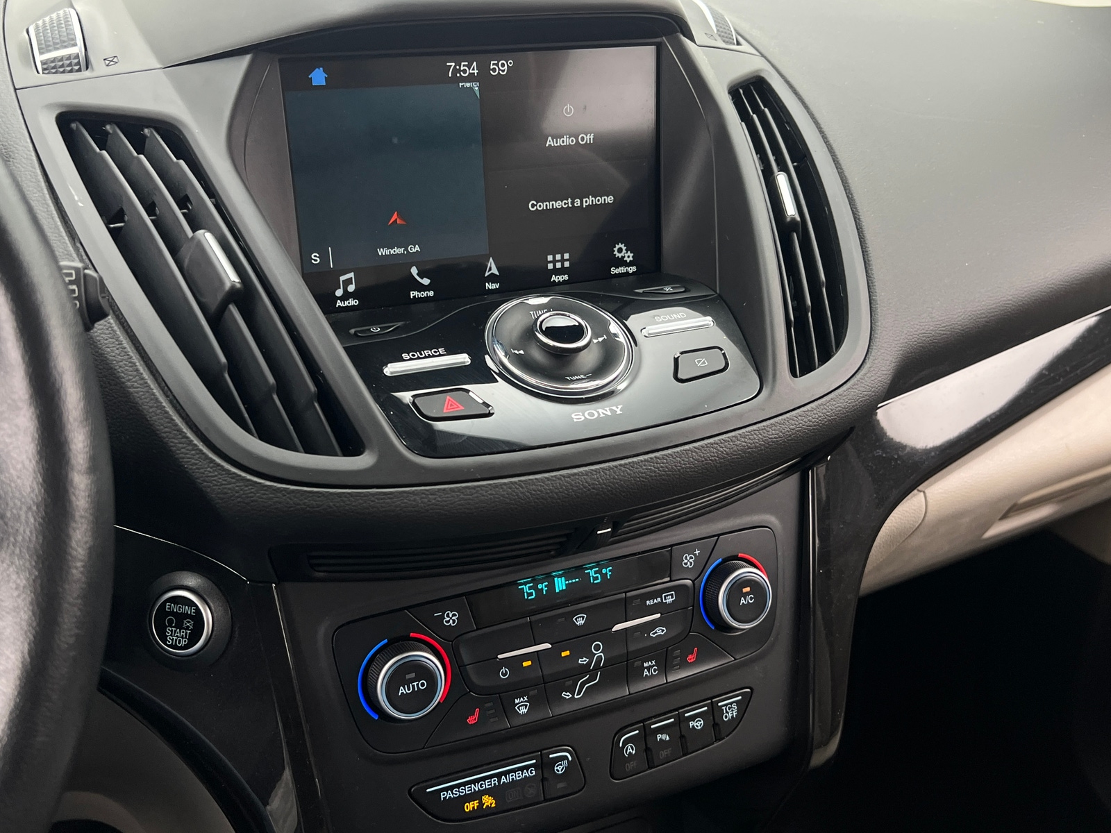 Thumbnail: 2019 Ford Escape - 3