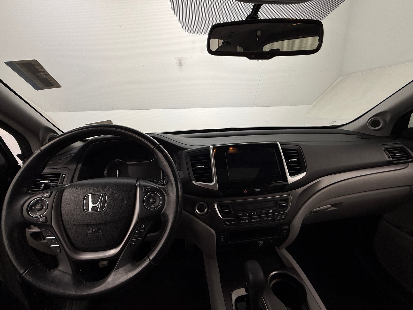 Thumbnail: 2017 Honda Pilot - 2