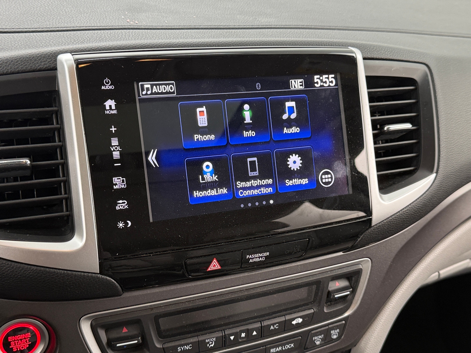 Thumbnail: 2017 Honda Pilot - 3